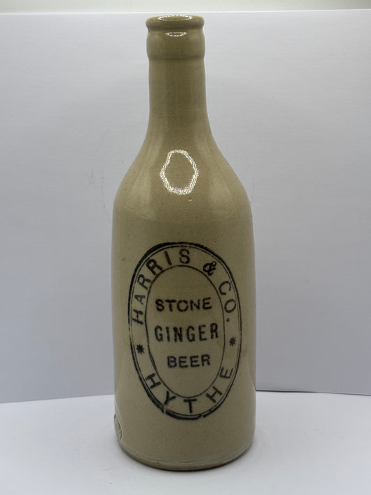 White stoneware stoneware ginger beer bottle, Harris & Co