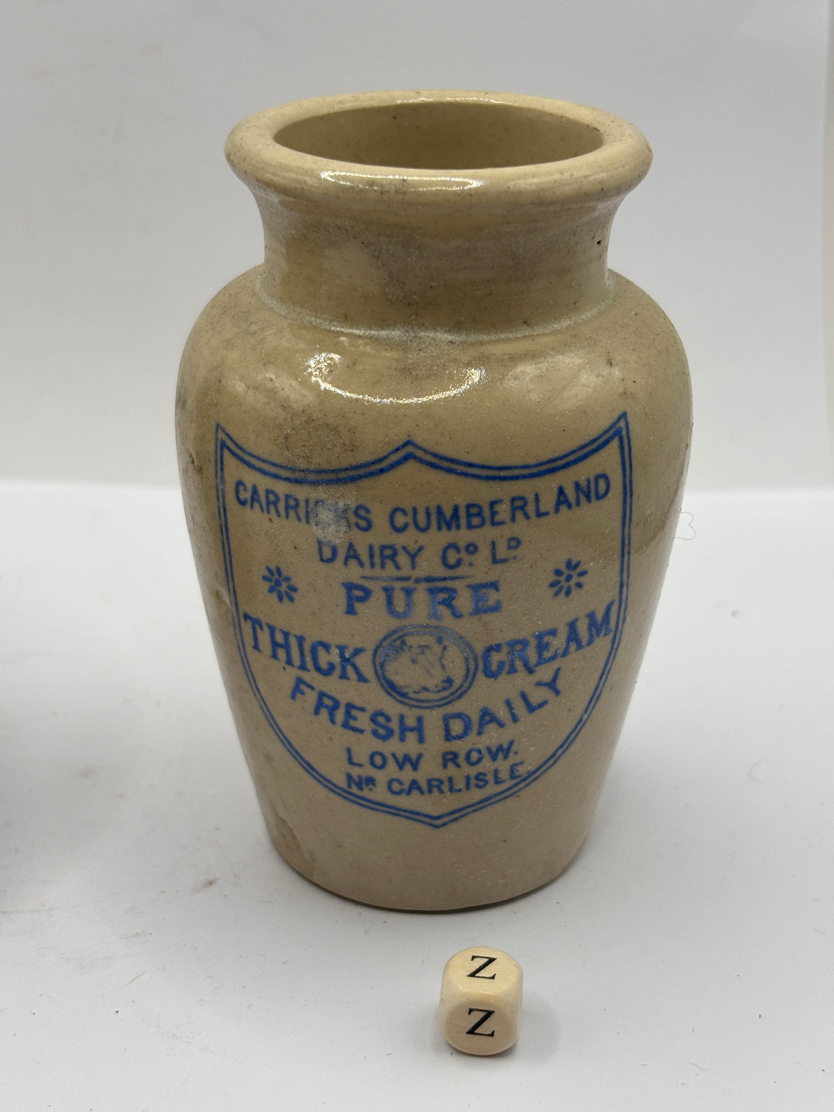 Old advertising cream pot, Carricks Cumberland dairy (z)