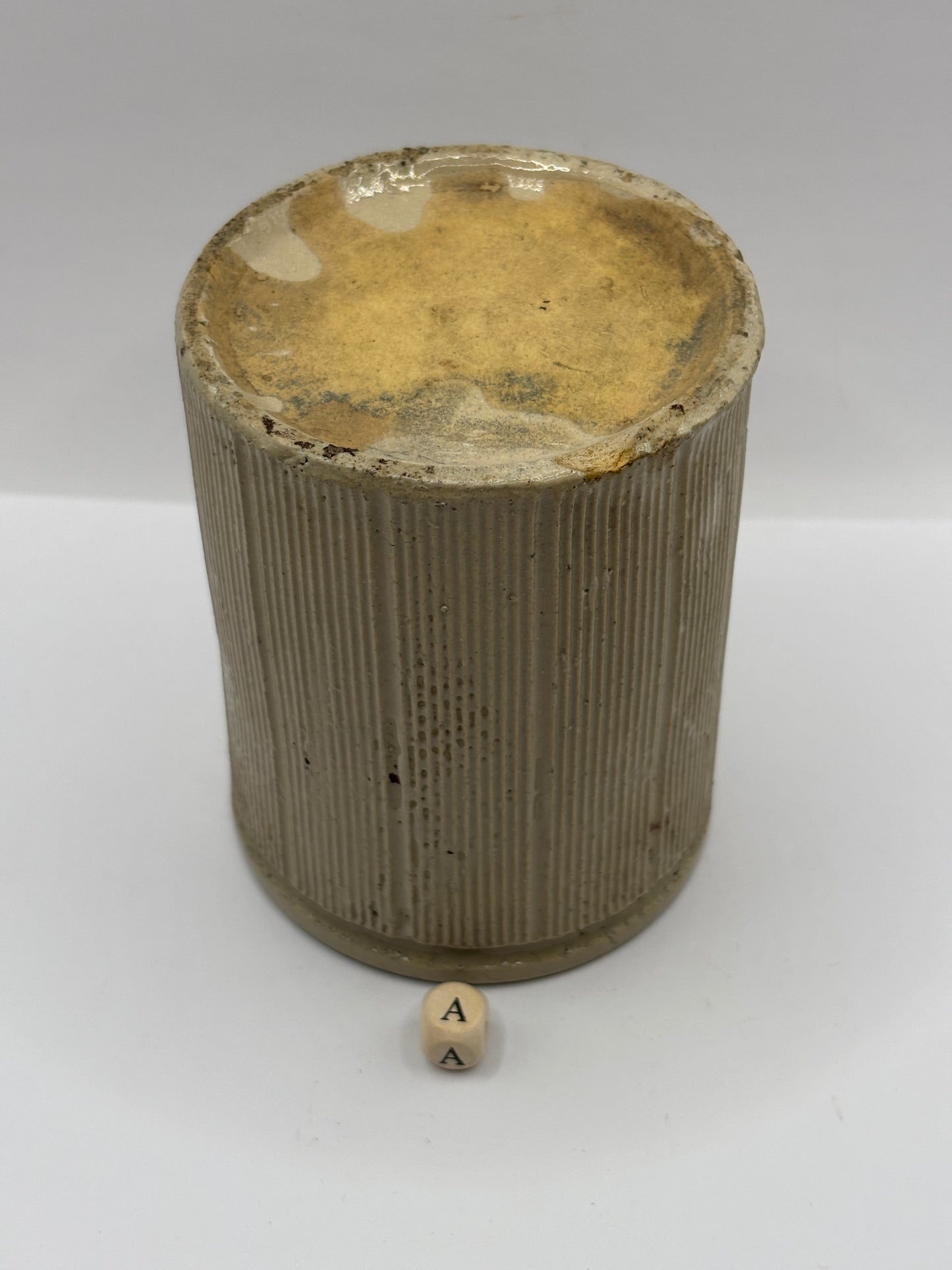 Old 1lb ribbed stoneware jam pot (a)