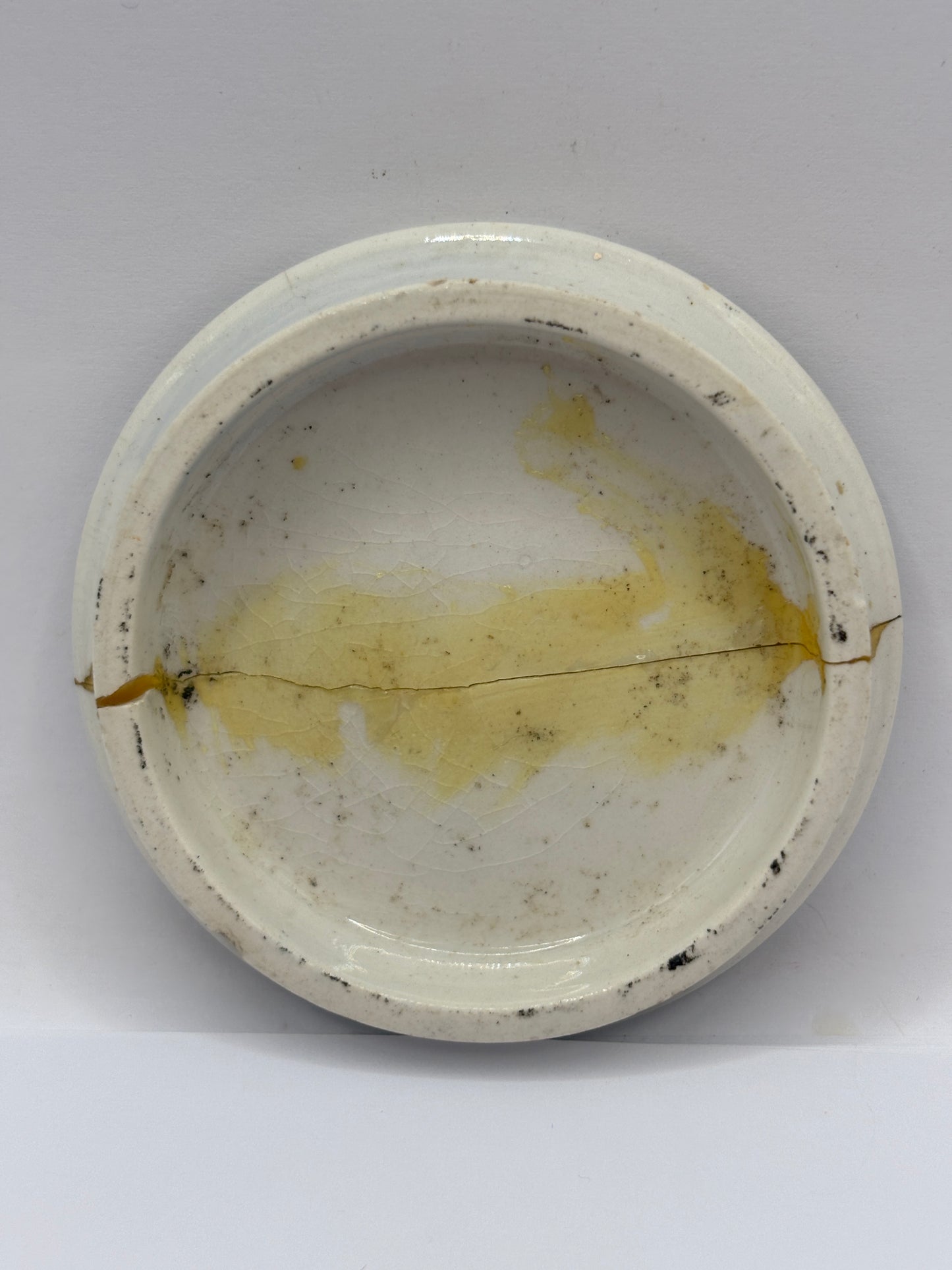 old advertising lid, areca nut tooth paste. Damaged
