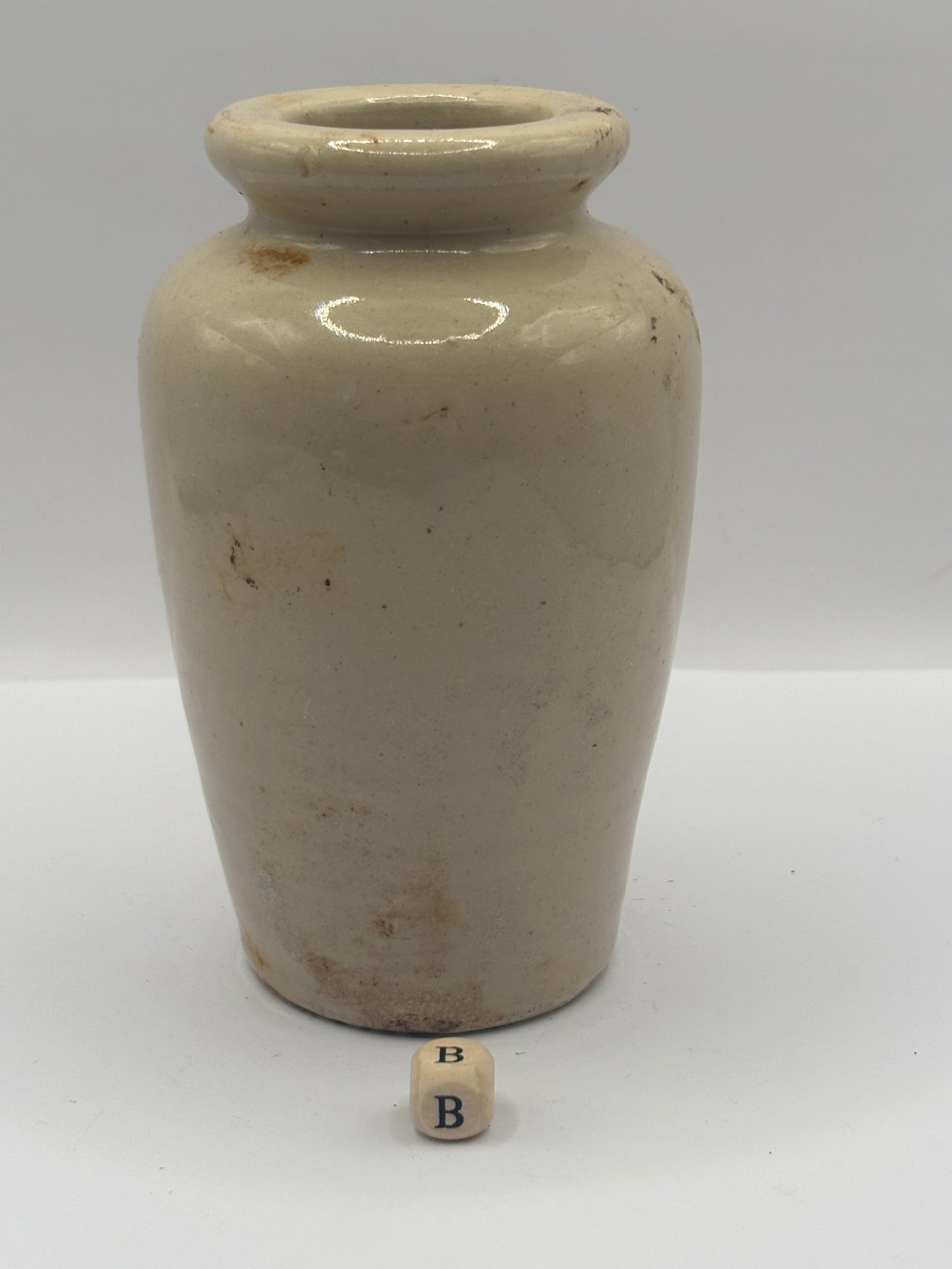 Old plain stoneware cream pot (B)