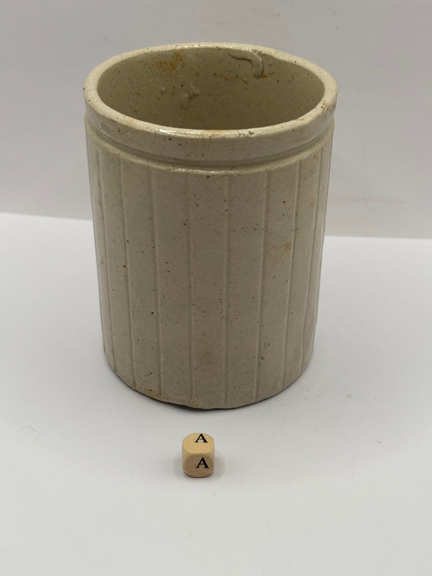 Old 1lb ribbed stoneware jam pot (a) Hartley’s