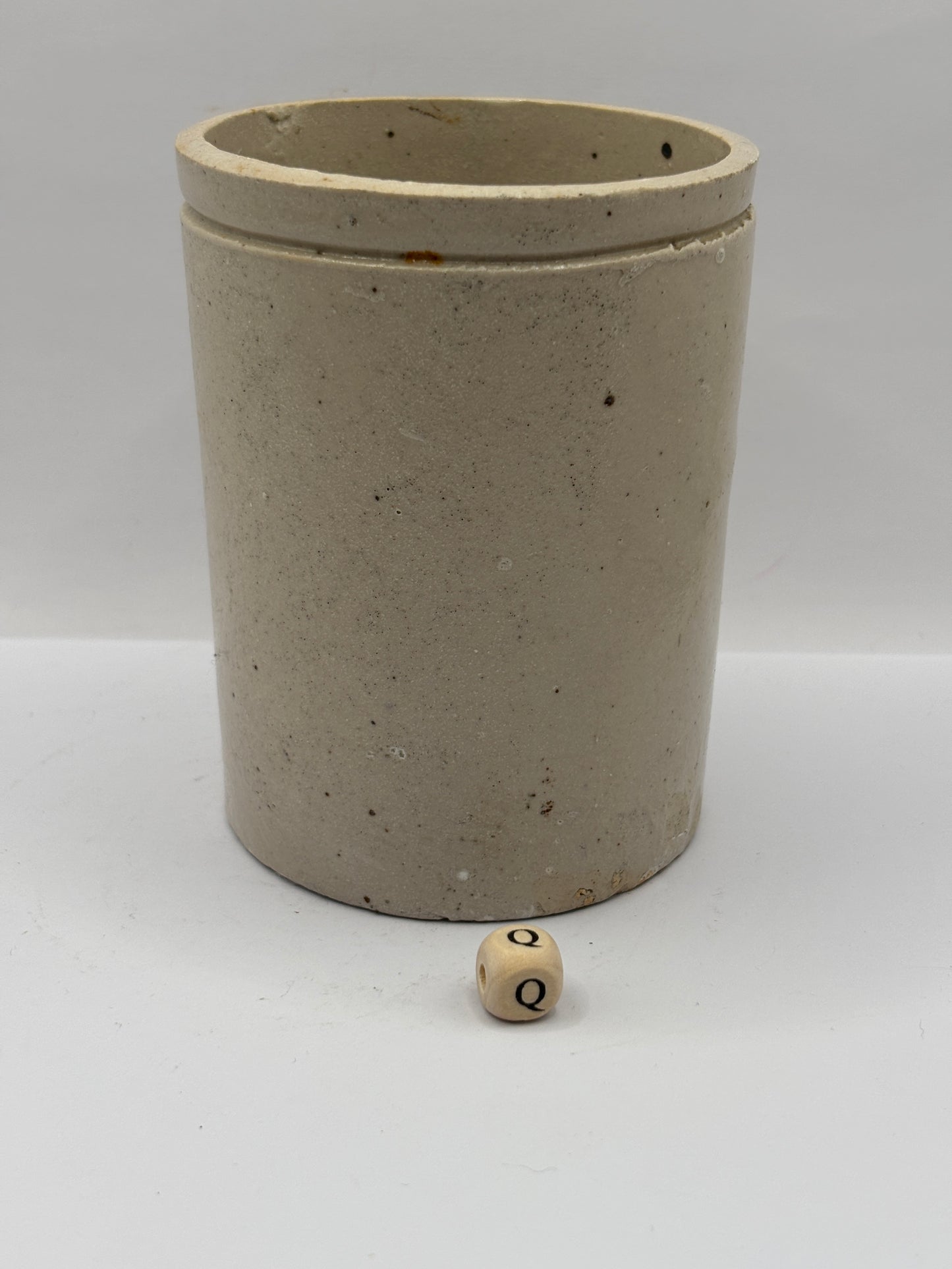 Old 1lb smooth stoneware jam pot (Q)