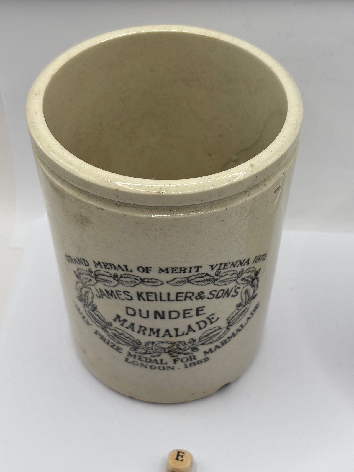 Old 2lb stoneware marmalade pot, James Keiller Dundee marmalade (E)
