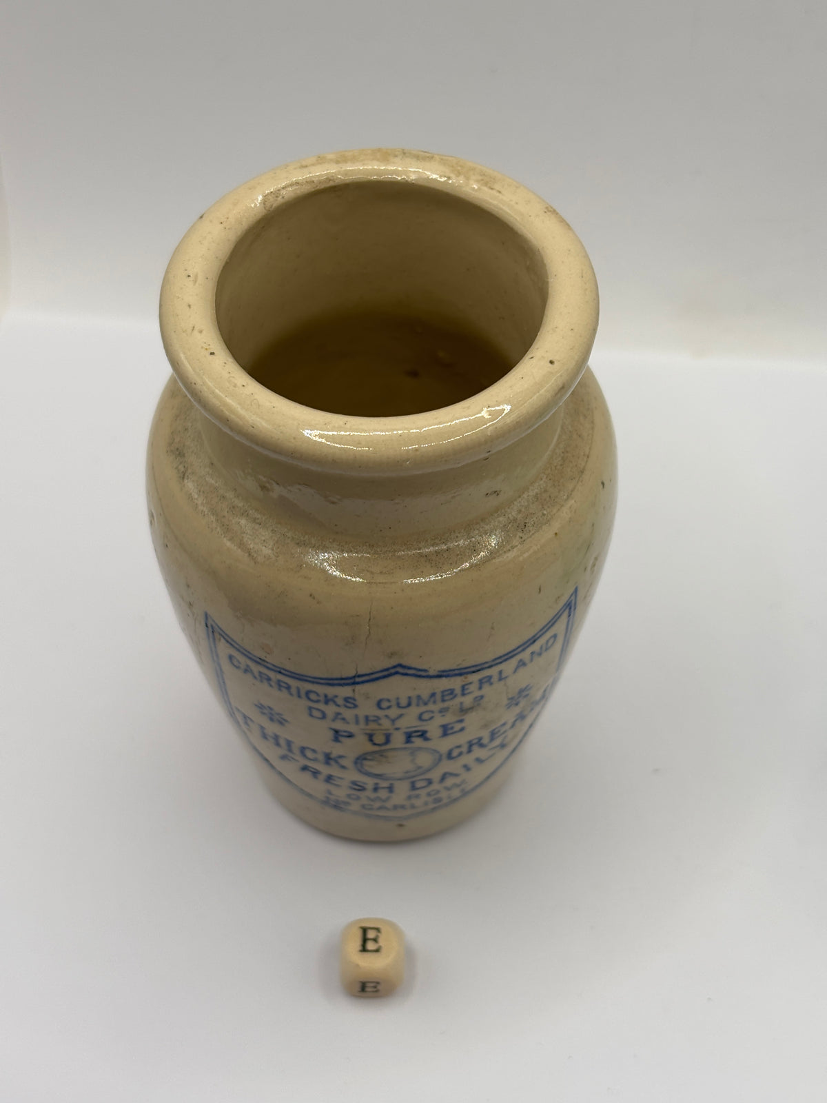 Old advertising cream pot, Carricks Cumberland dairy (E)