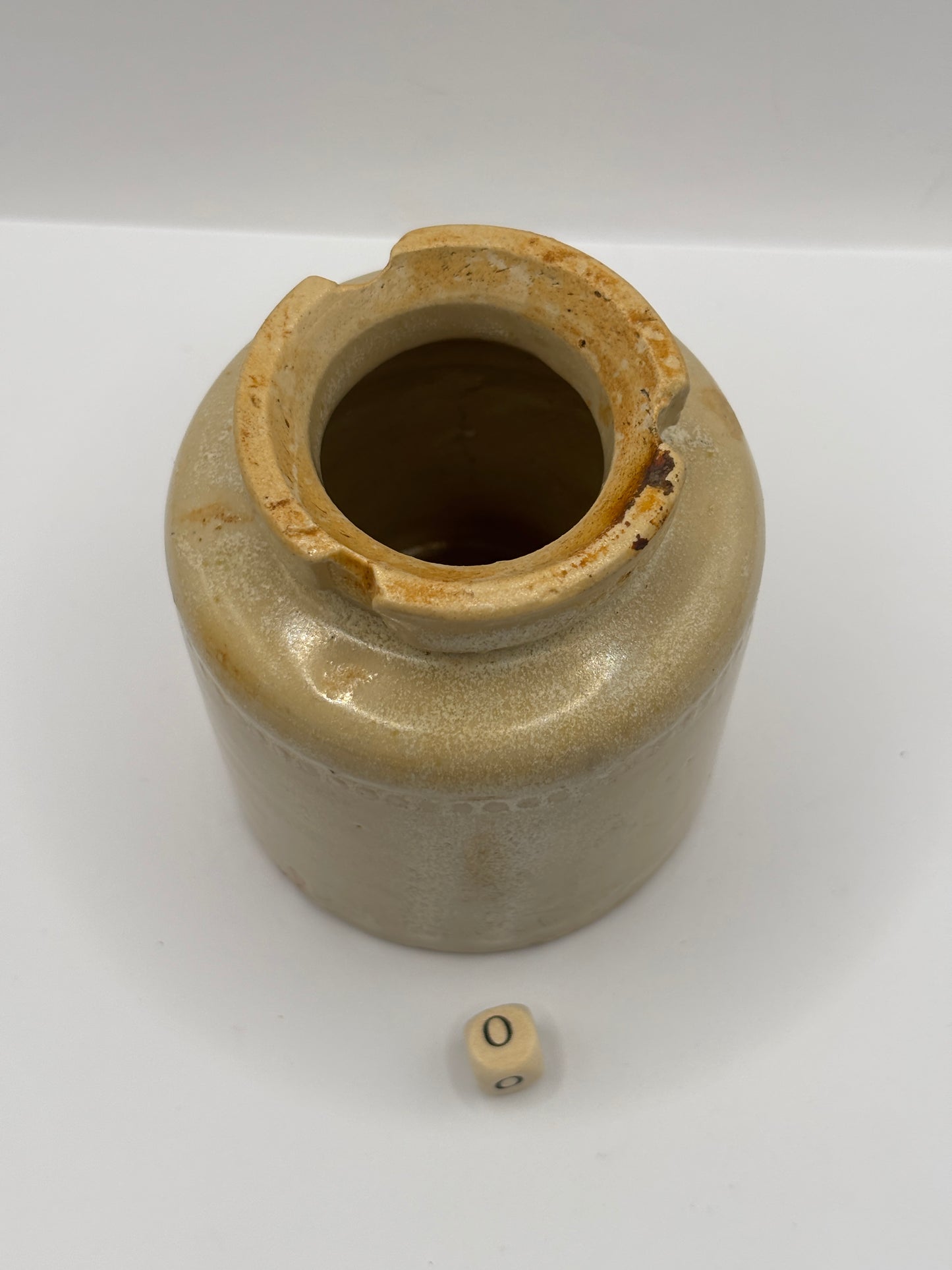 Old plain stoneware caviar pot (o)