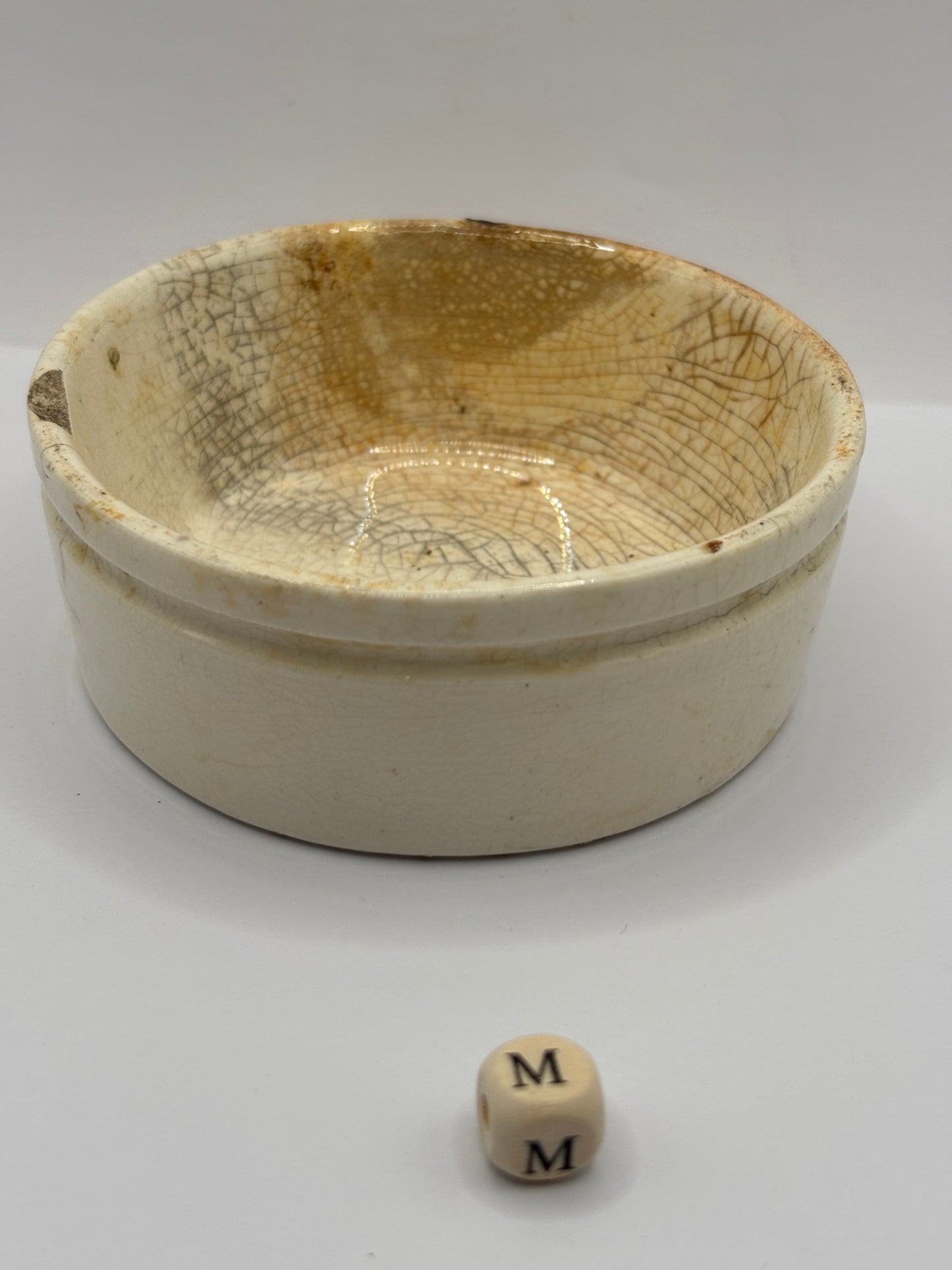 Old plain stoneware meat paste pot, potted meat (m) chipped