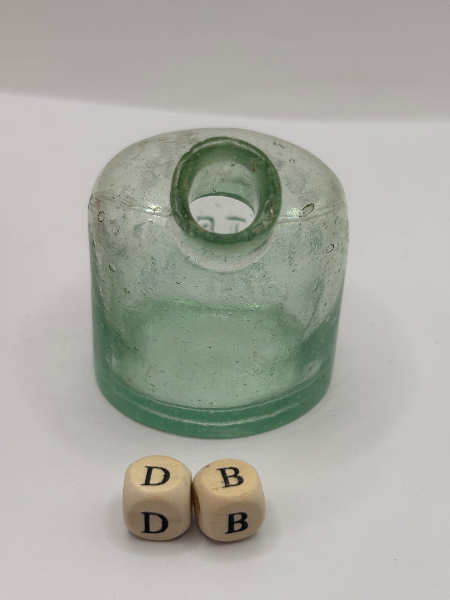 Old advertising inkwell, Blackwood & Co patent London. Igloo ink, inkwell, ink bottle (DB)