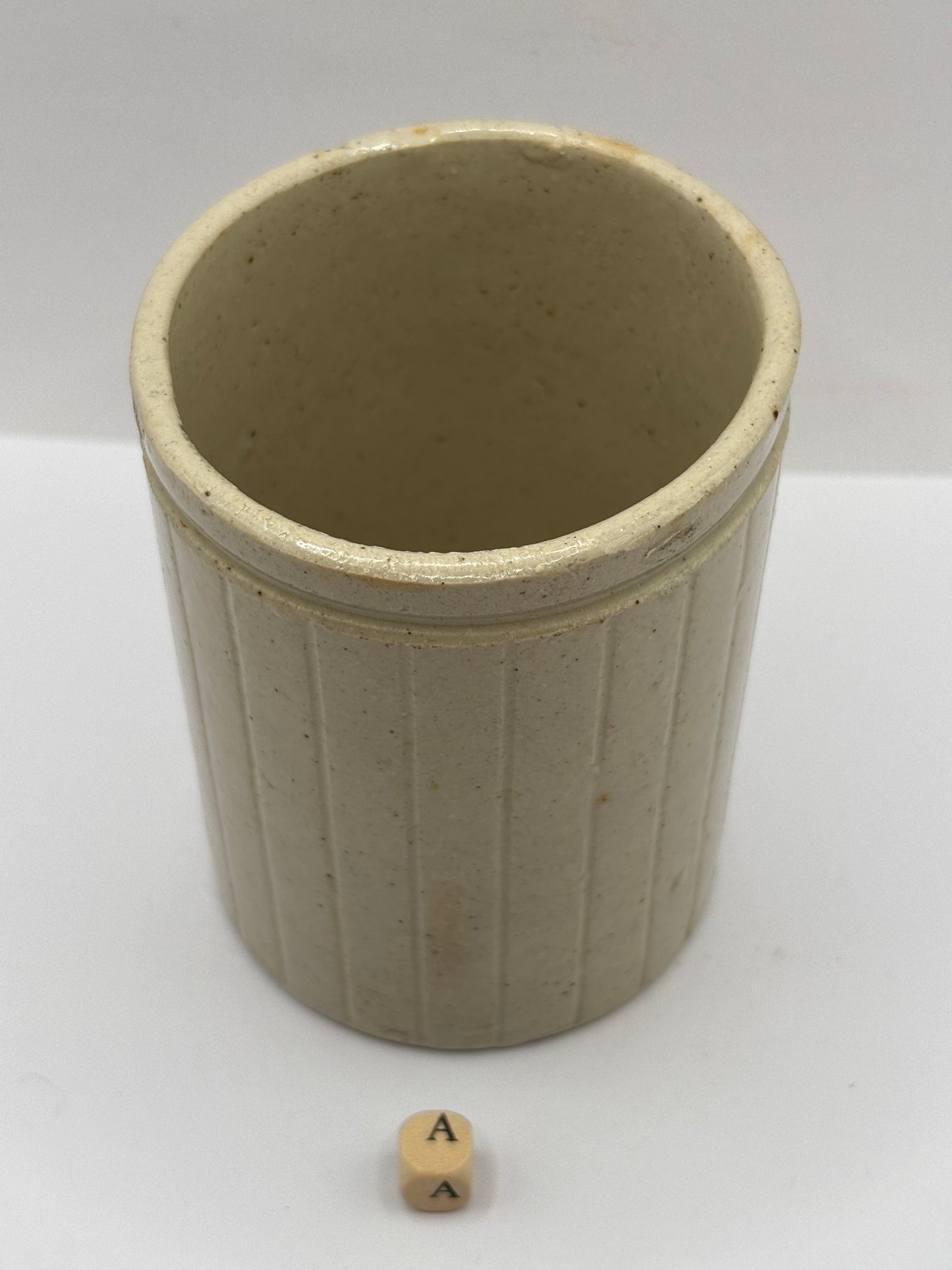 Old 1lb ribbed stoneware jam pot (a) Hartley’s