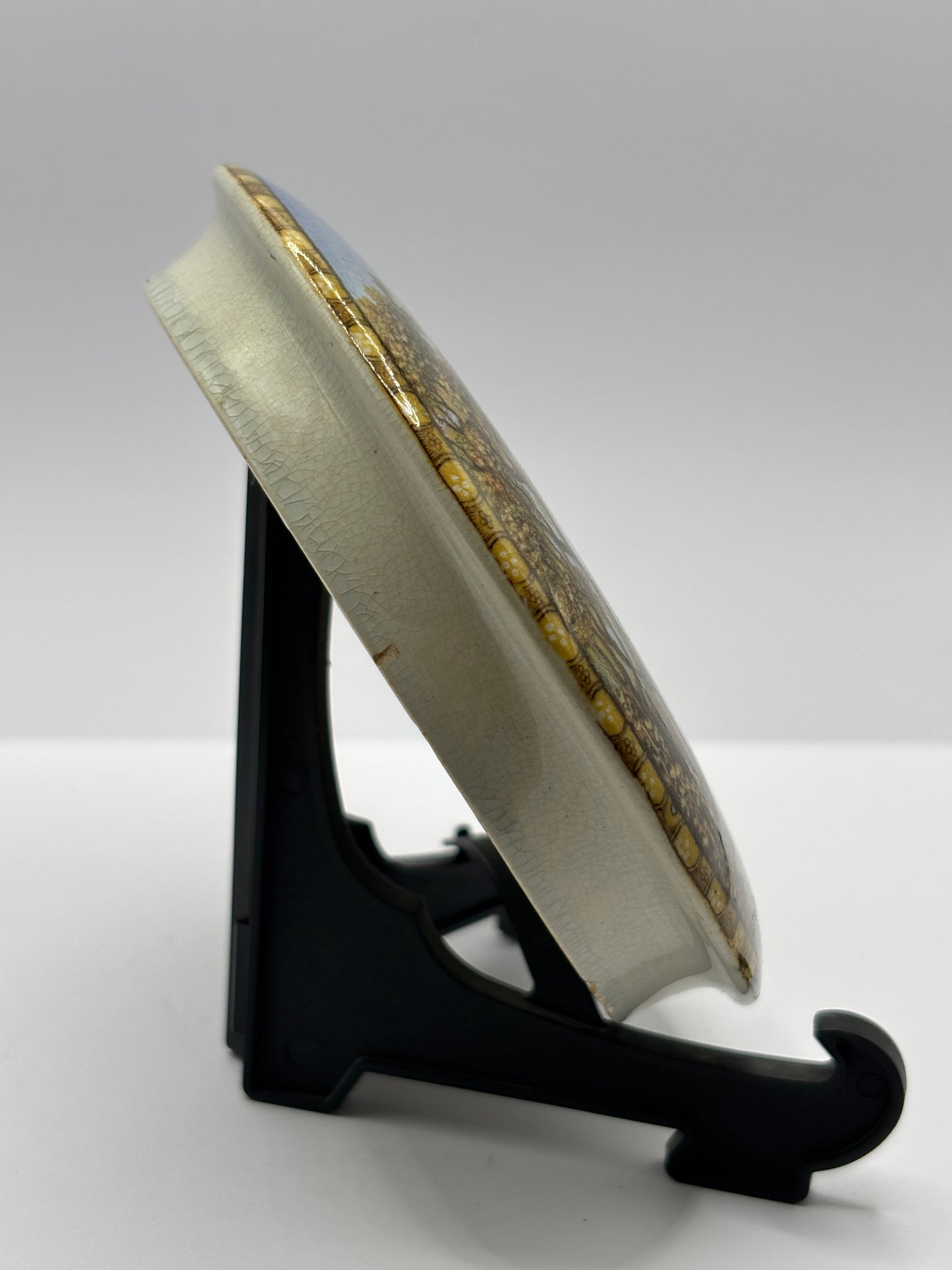 Rare Old Prattware lid, Strathfieldsaye the seat of The duke of wellington