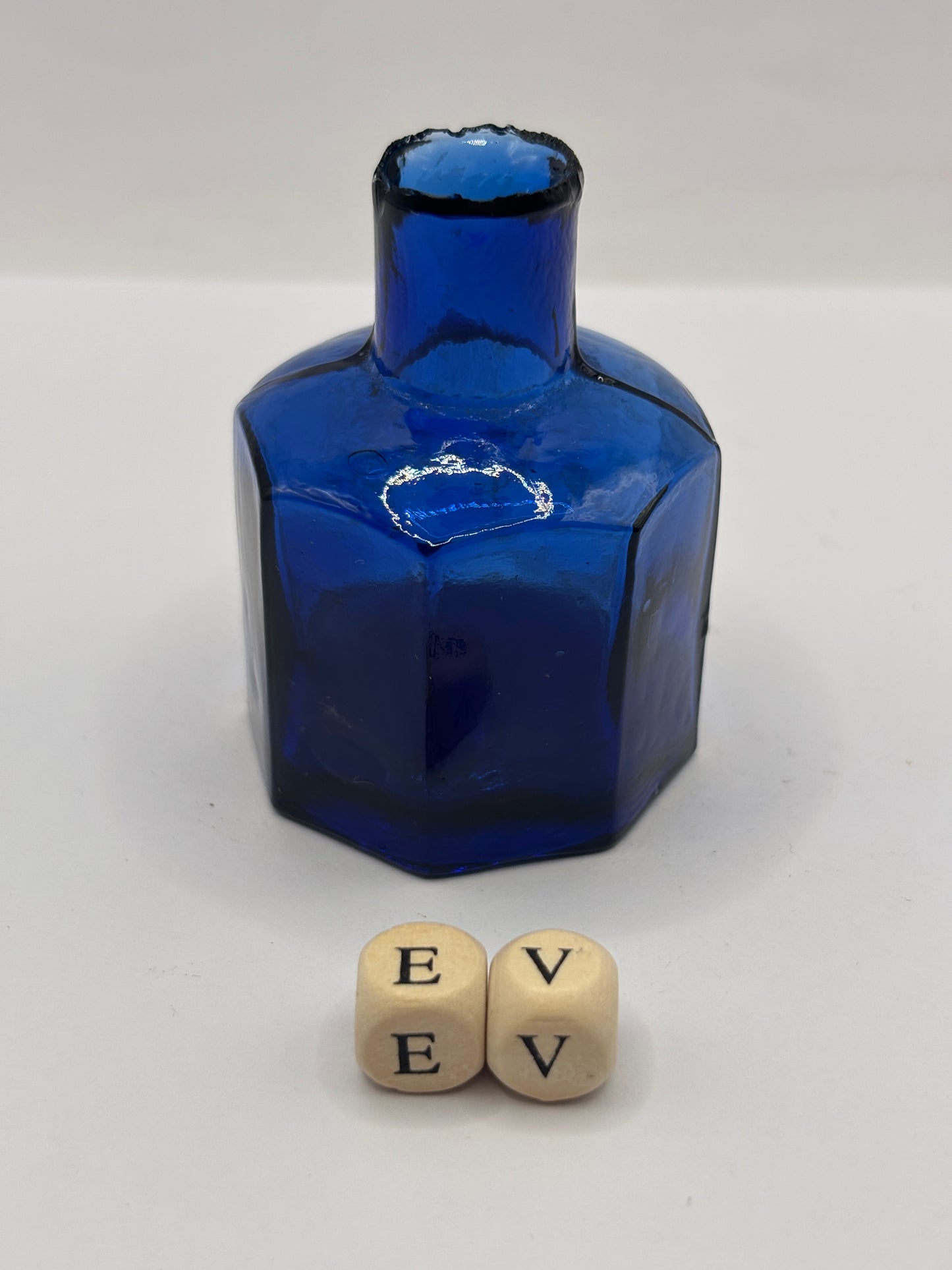 Old cobalt blue glass ink bottle, inkwell, penny ink (EV)