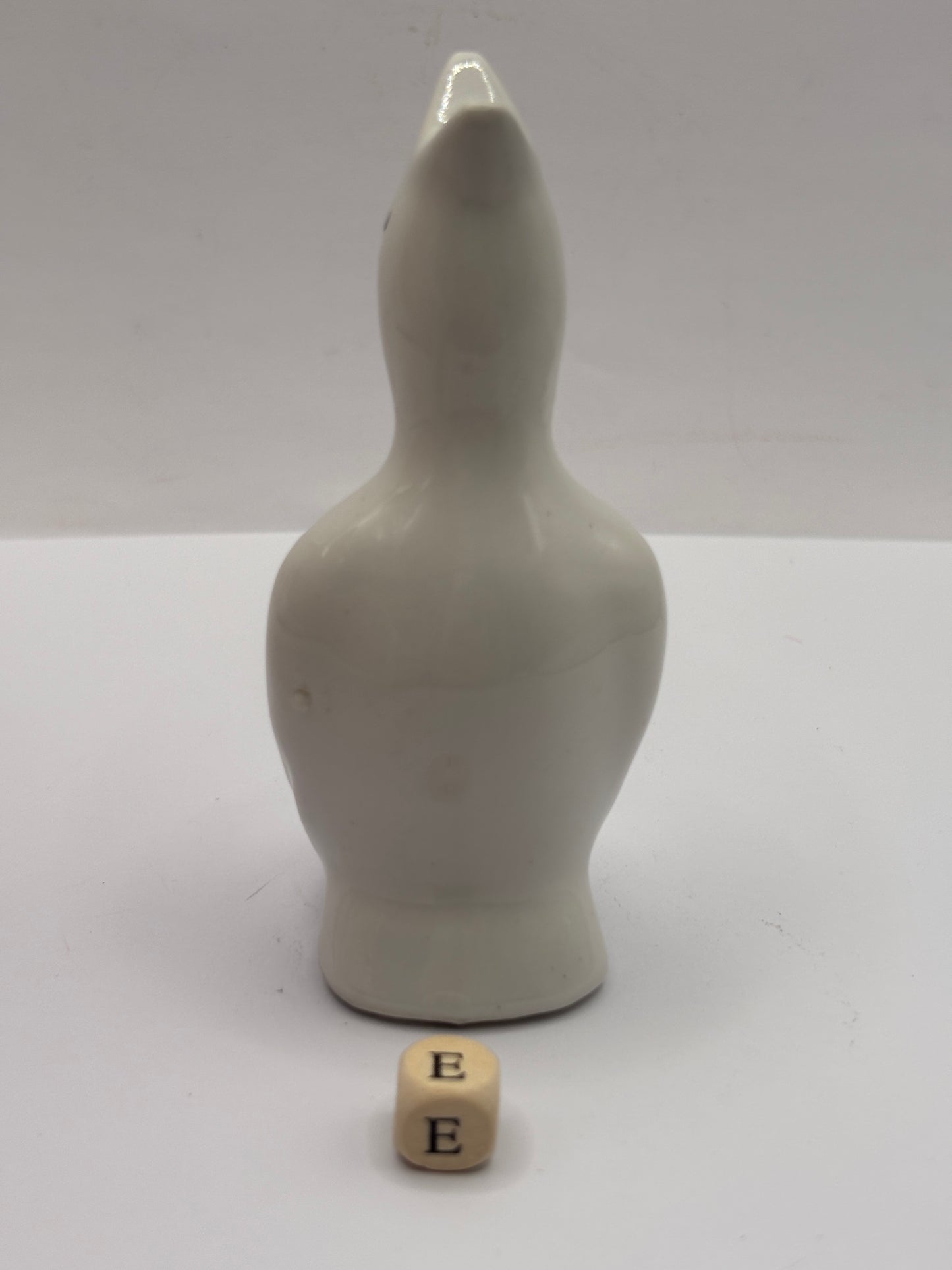 Old bird pie funnel (e)