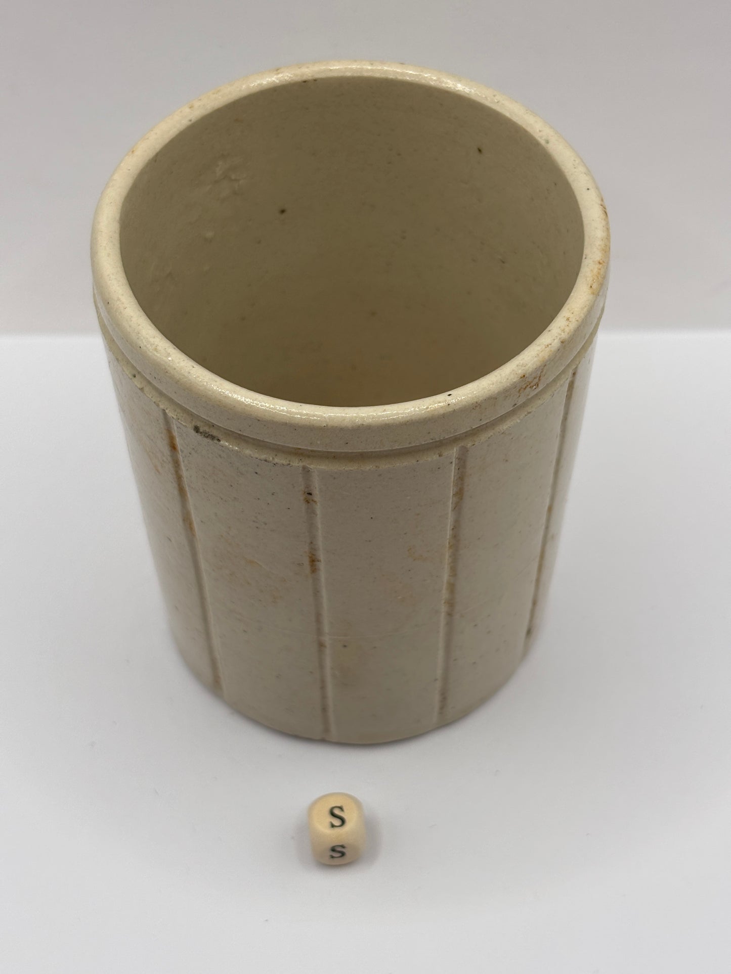 Old 1lb ribbed stoneware jam pot (S) Hartleys