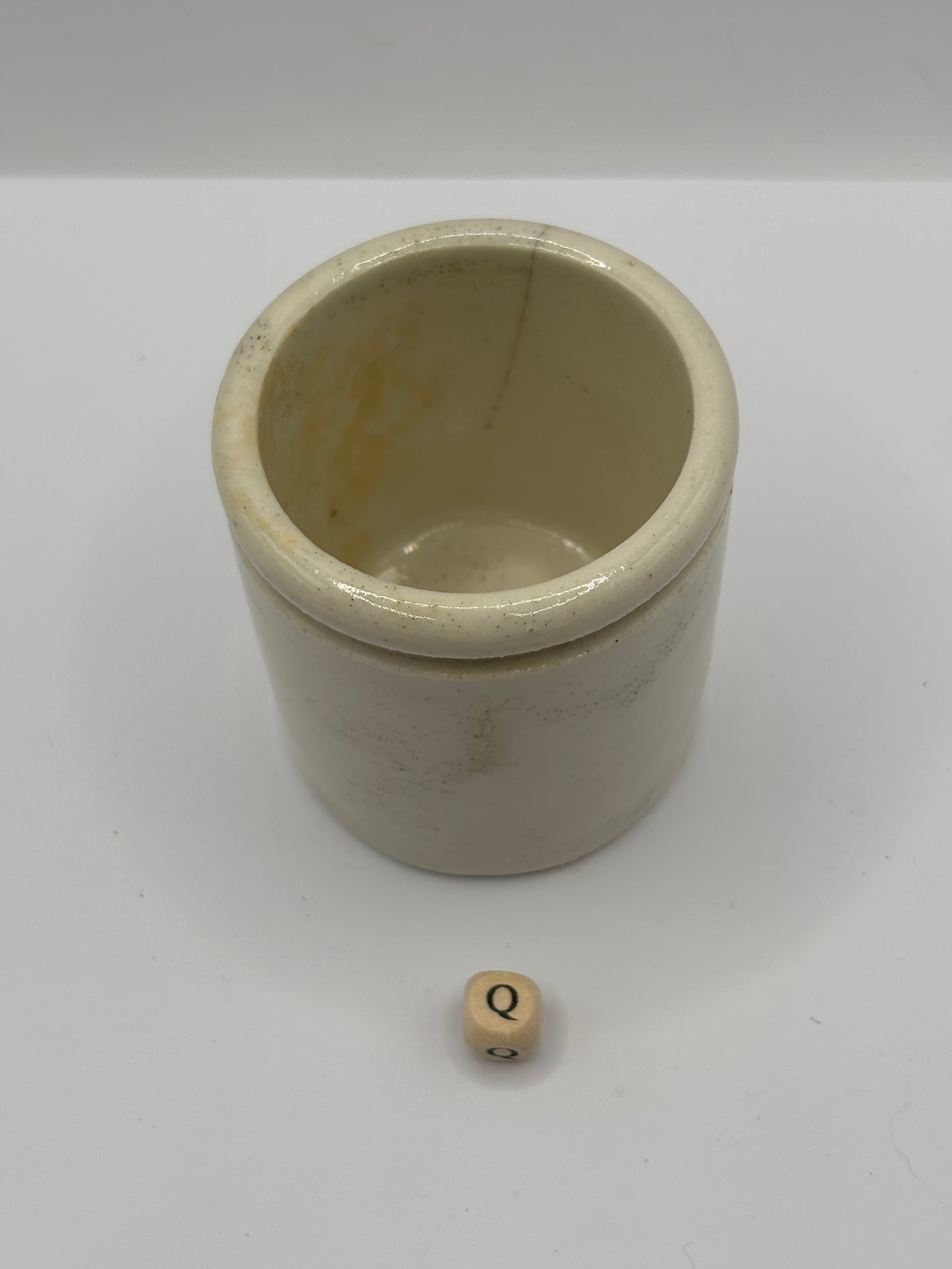 Old chunky stoneware pot (Q)