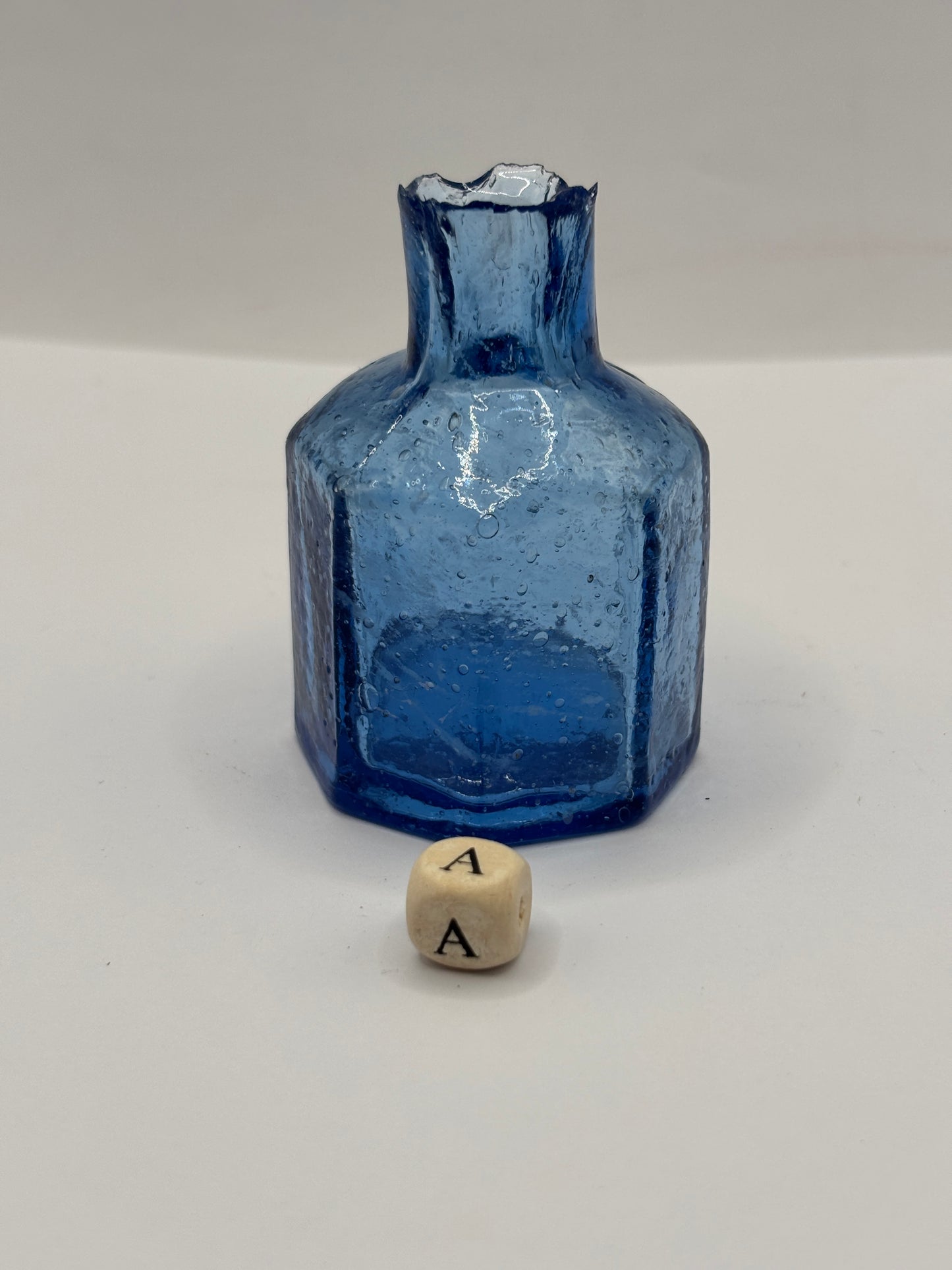 Old blue glass inkwell, ink bottle, penny ink (a)
