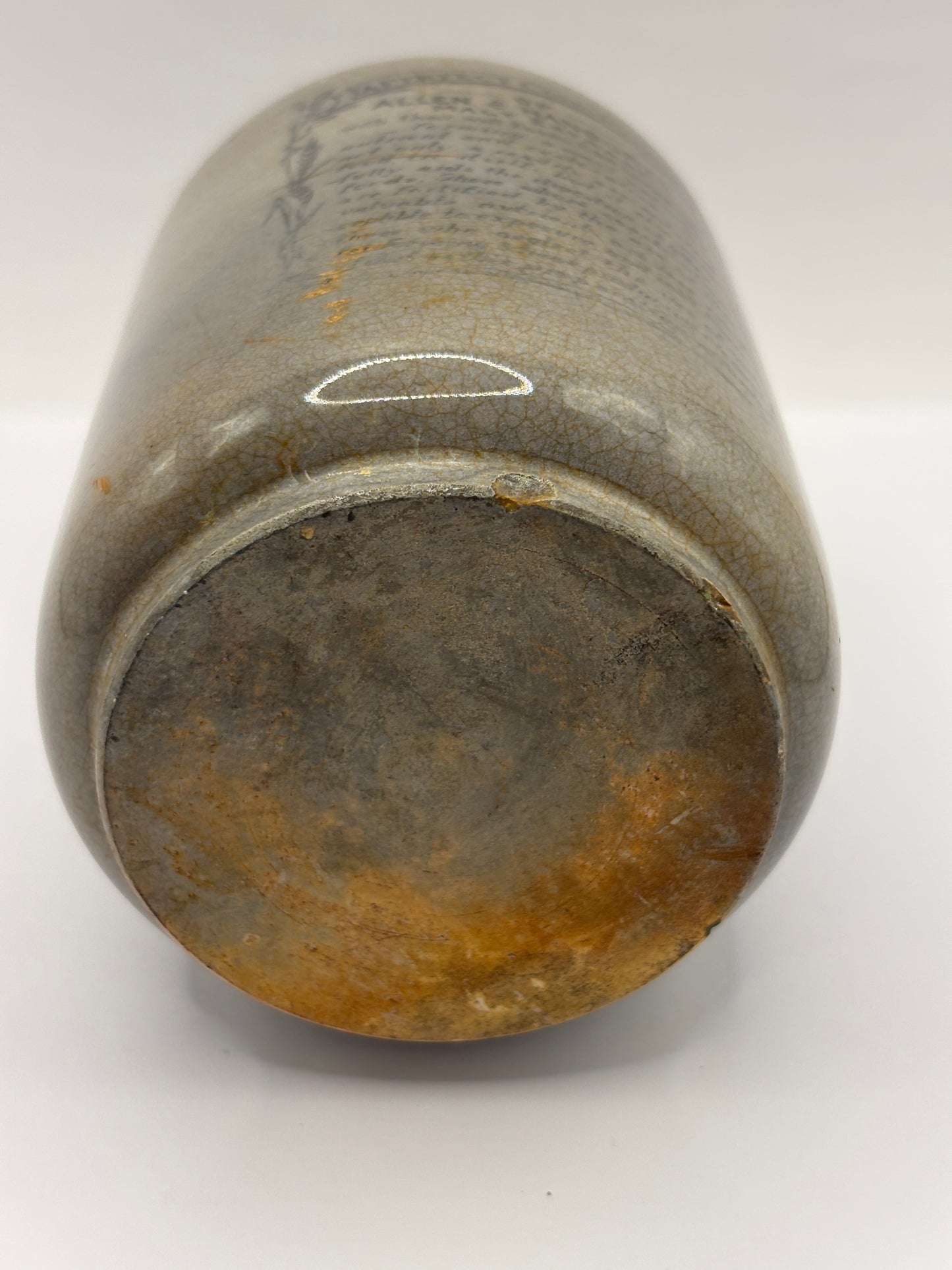 Old Bynol advertising jar, malt and oil. Damaged