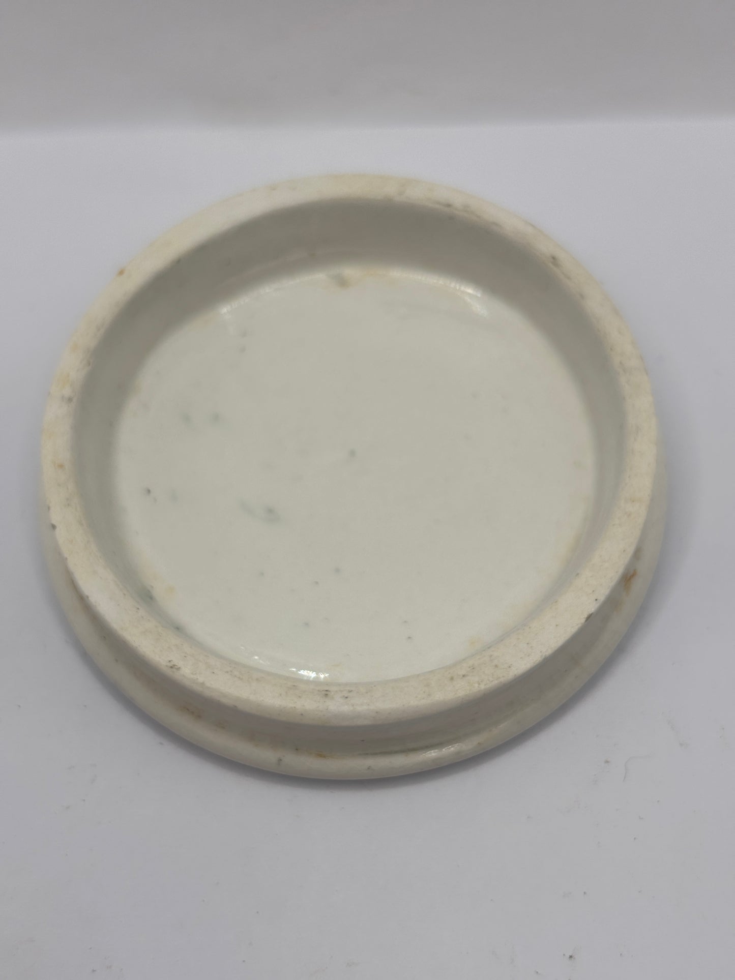 Old advertising lid, Calverts carbolic tooth paste