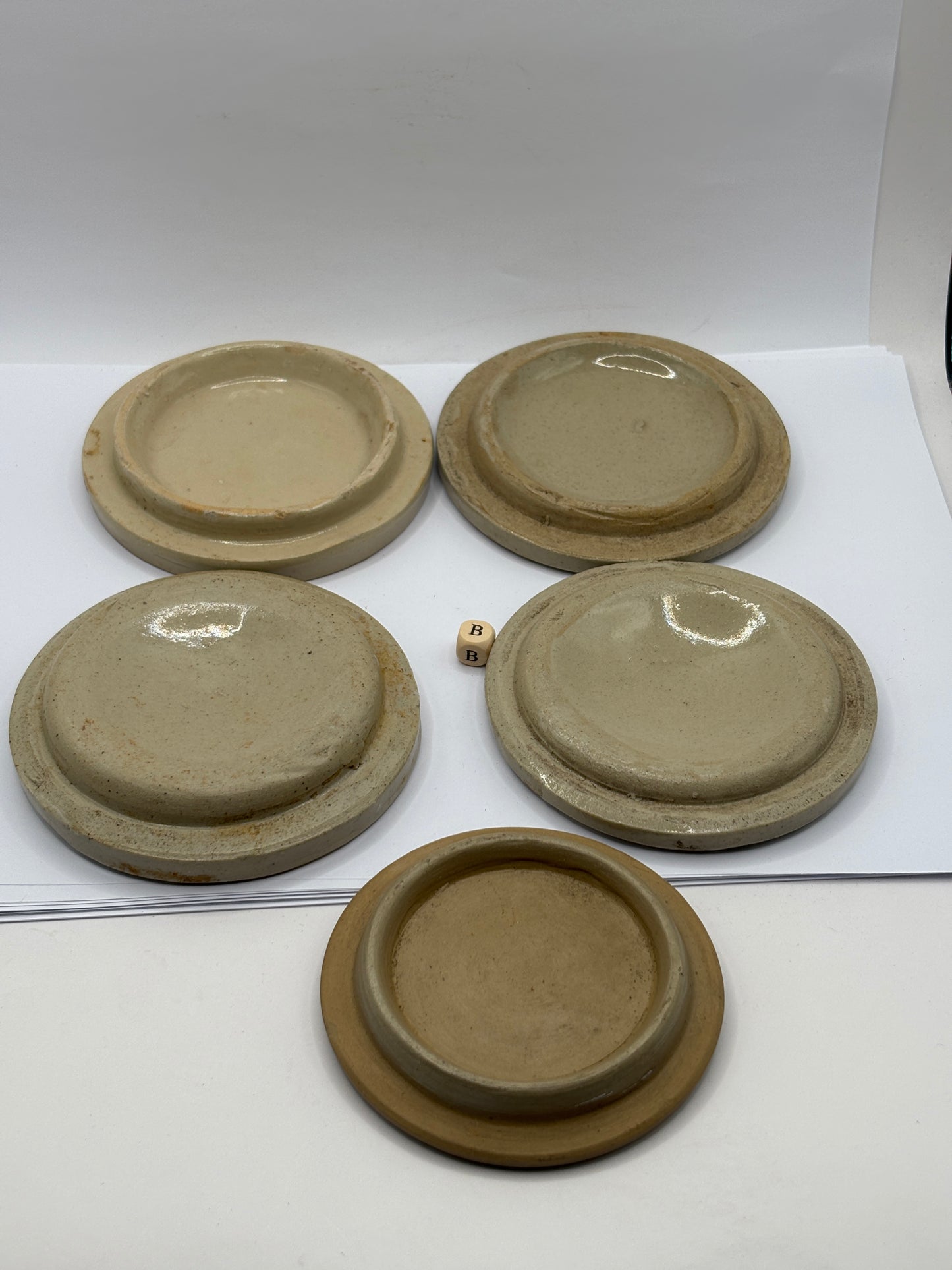 5 old plain stoneware lids, stacking lids (B)