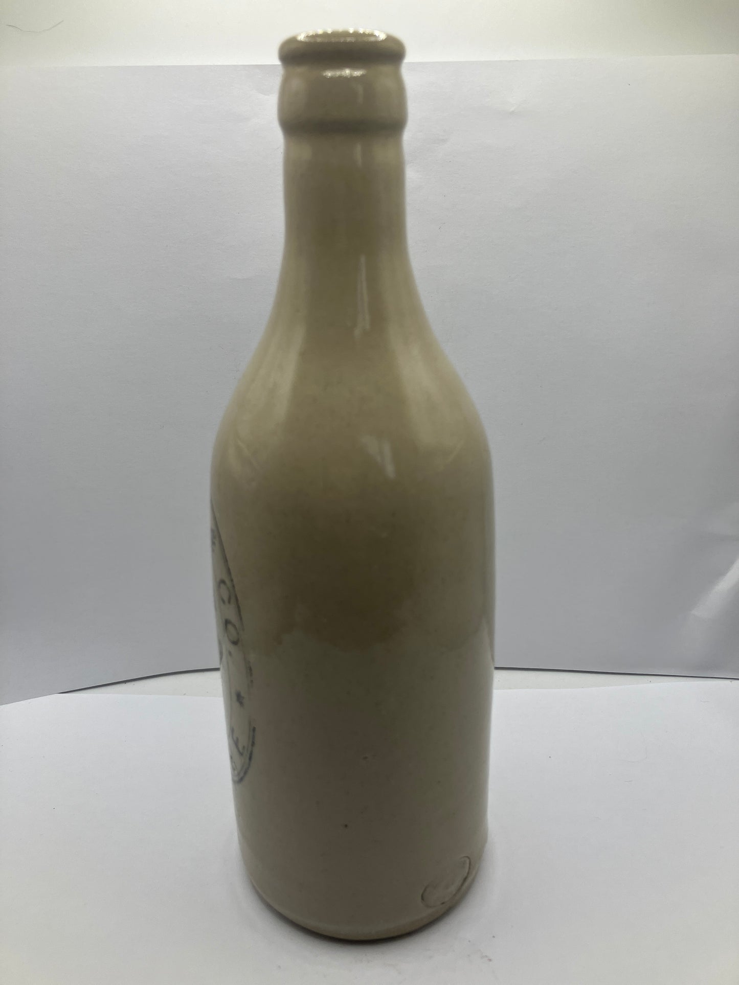 White stoneware ginger beer bottle, Harris & Co