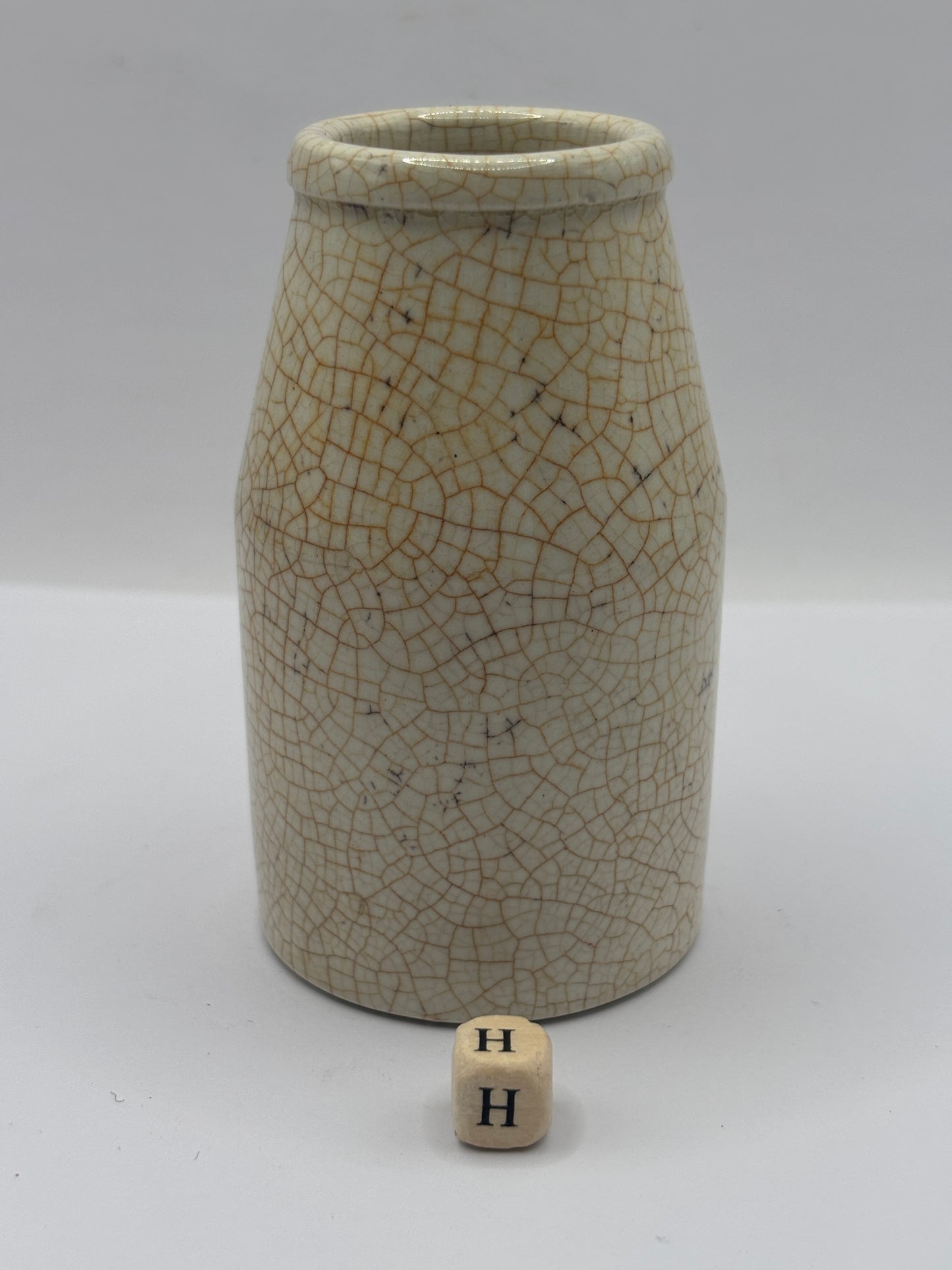 Old white stoneware jar, creamer, churn (H)