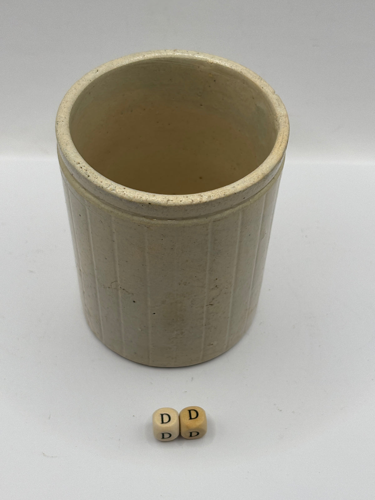 Old 1lb ribbed stoneware jam pot (DD)