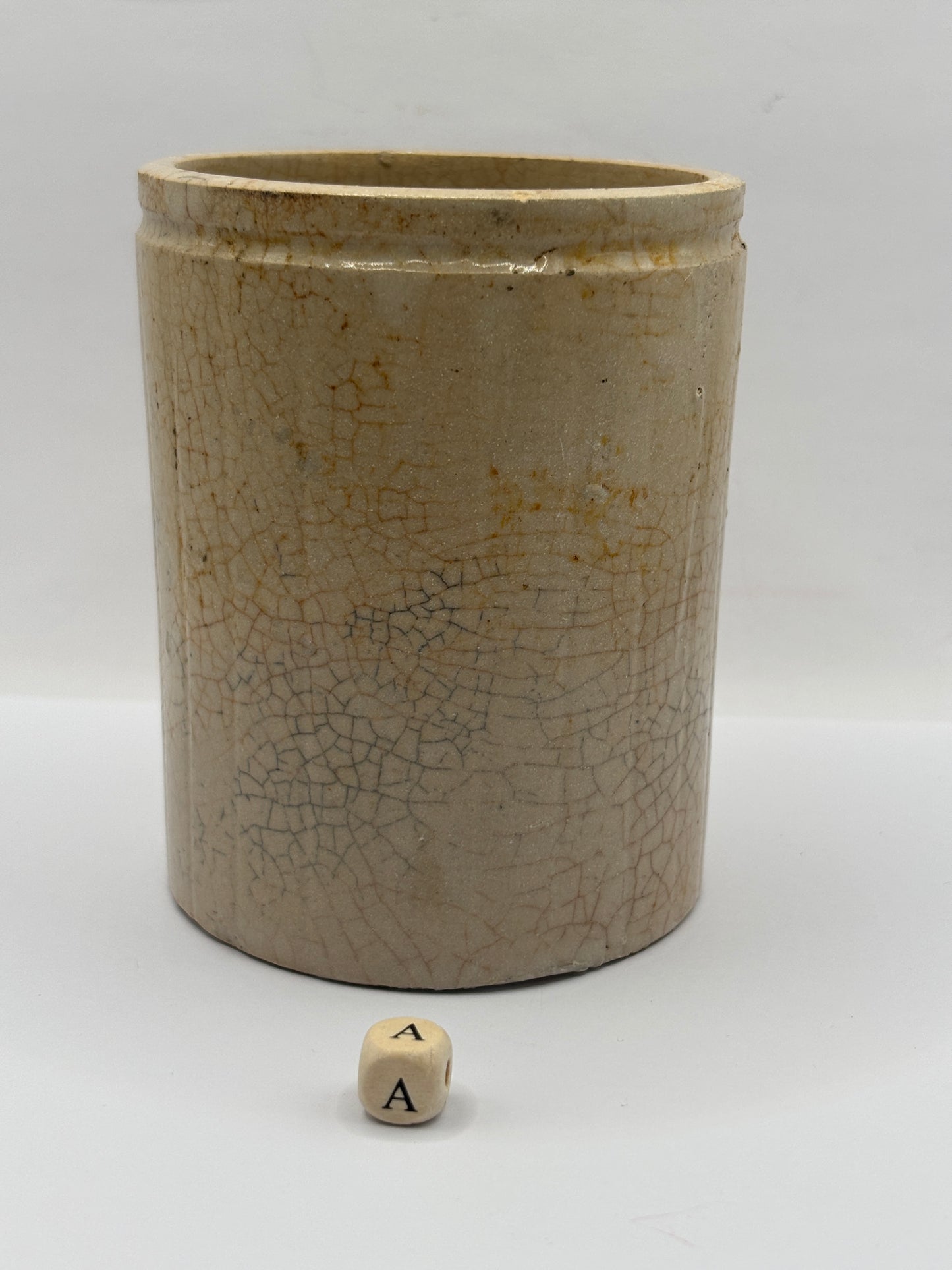Old 1lb ribbed stoneware jam pot (a)