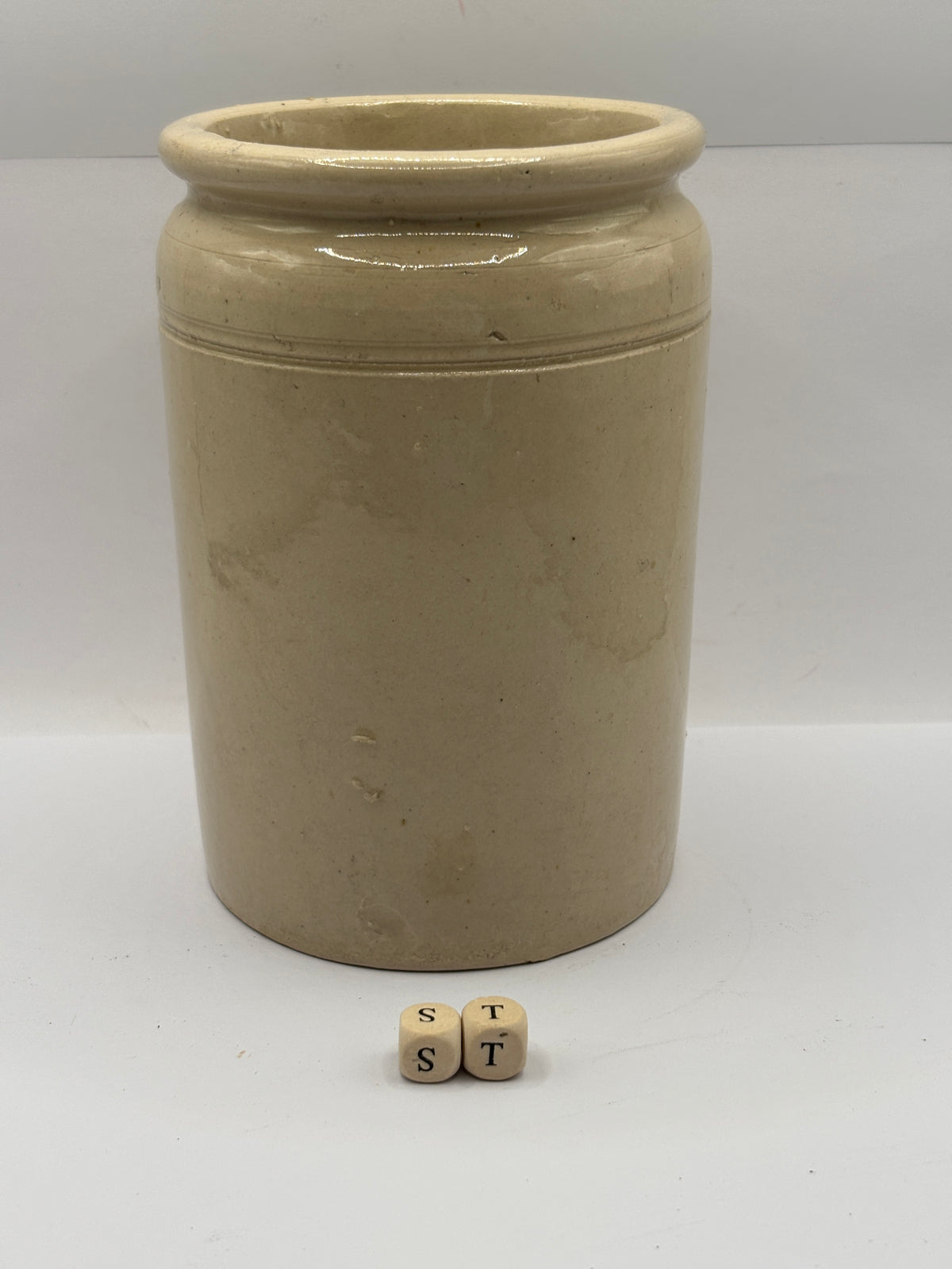 Old 2lb rolled top stoneware jam pot (ST)
