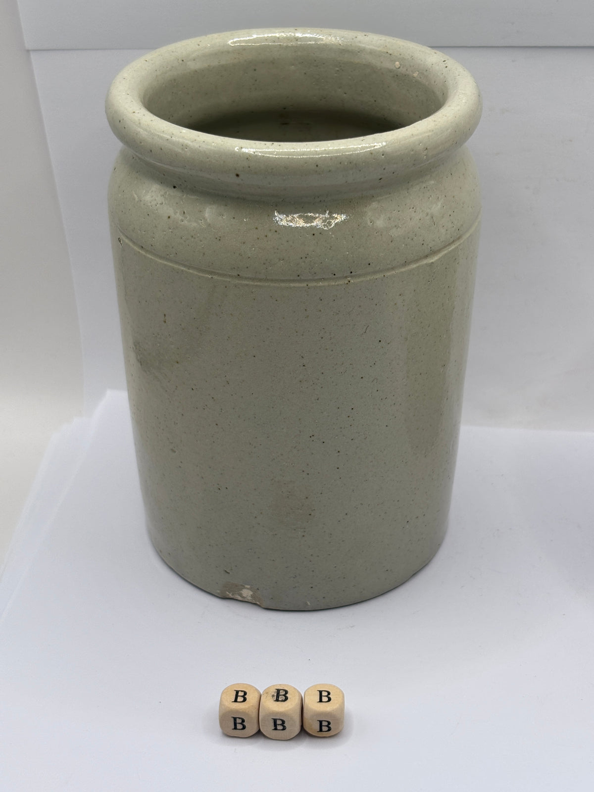 Old 2lb rolled top stoneware jam pot (BBB)