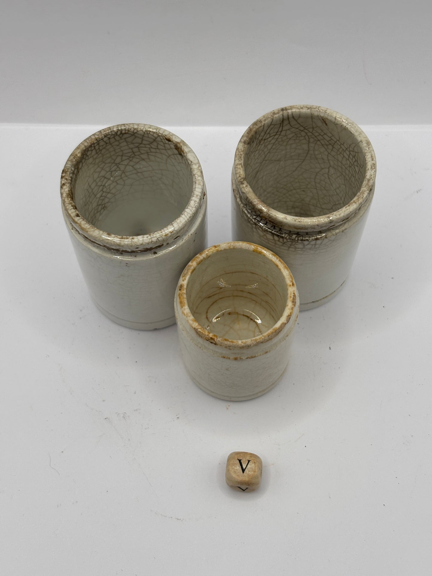 3 old stained & crazed stoneware pots (V)