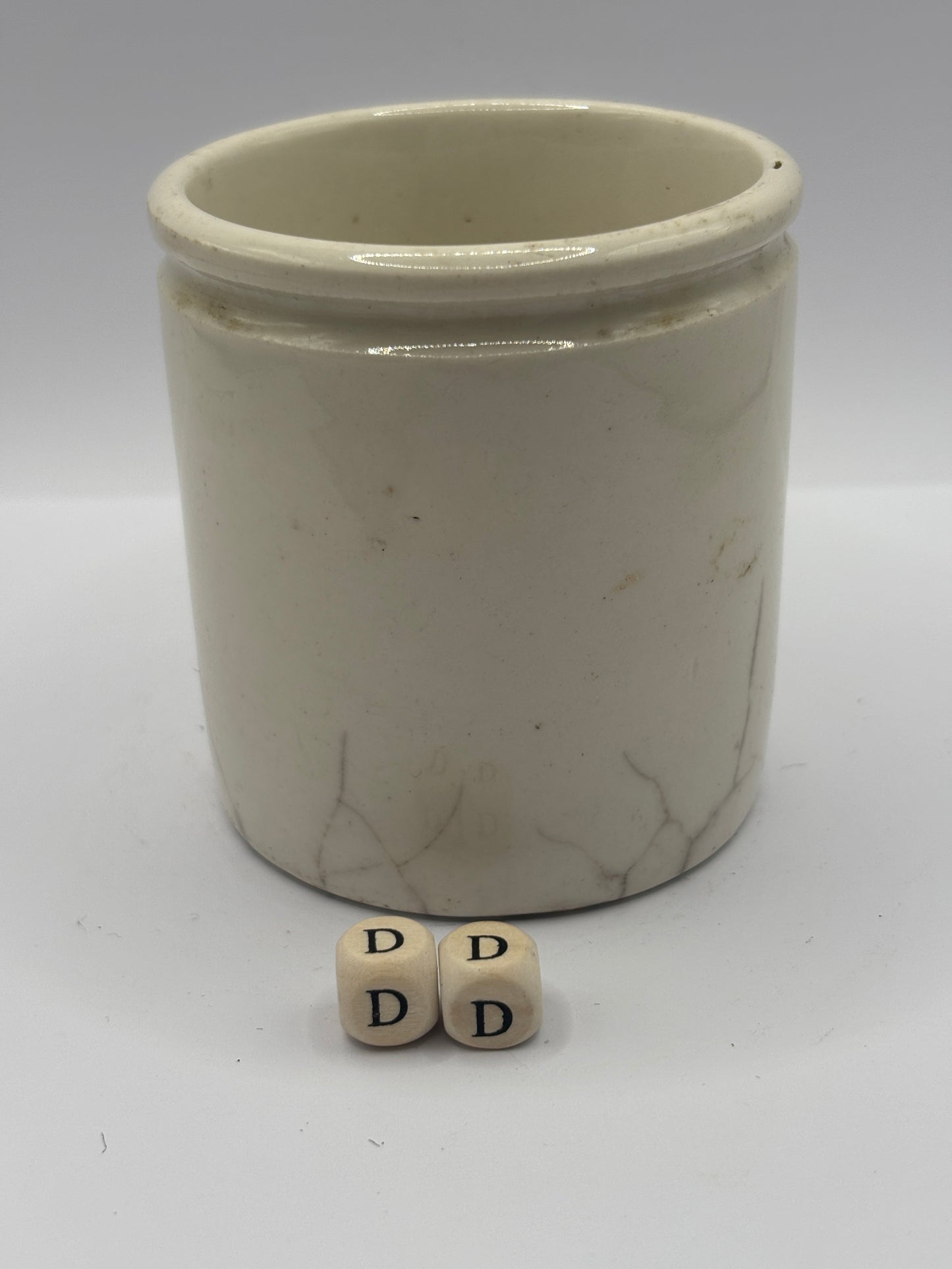 Old chunky stoneware pot (DD)