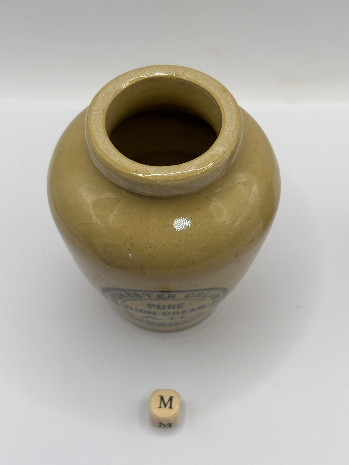 Old advertising cream pot, manchester creamery (M)