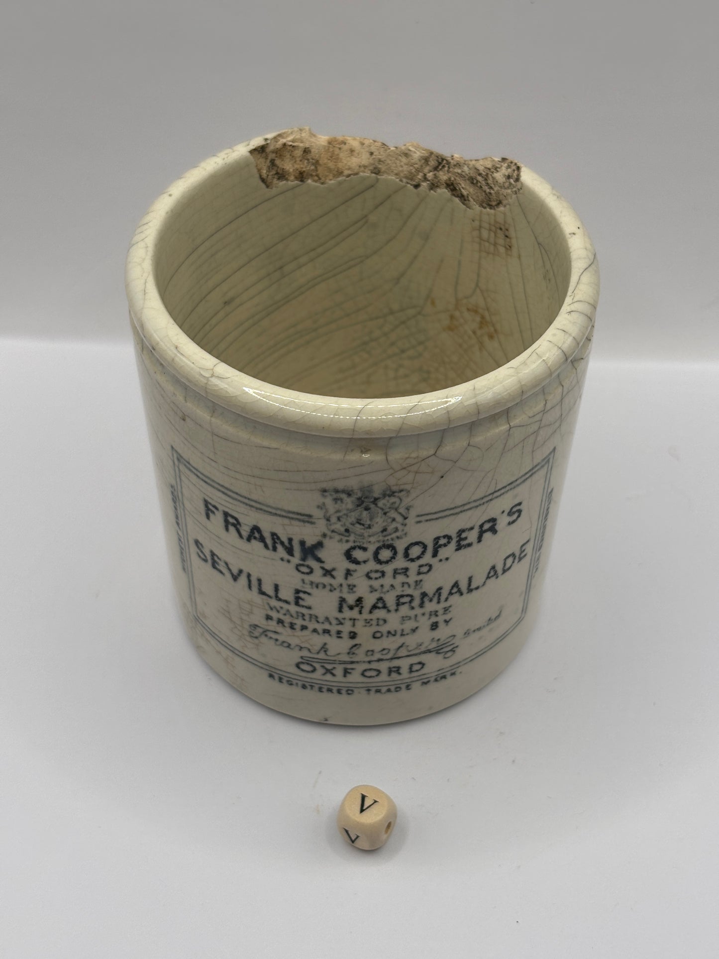 Old 1lb frank coopers marmalade jar.  Damaged (v)