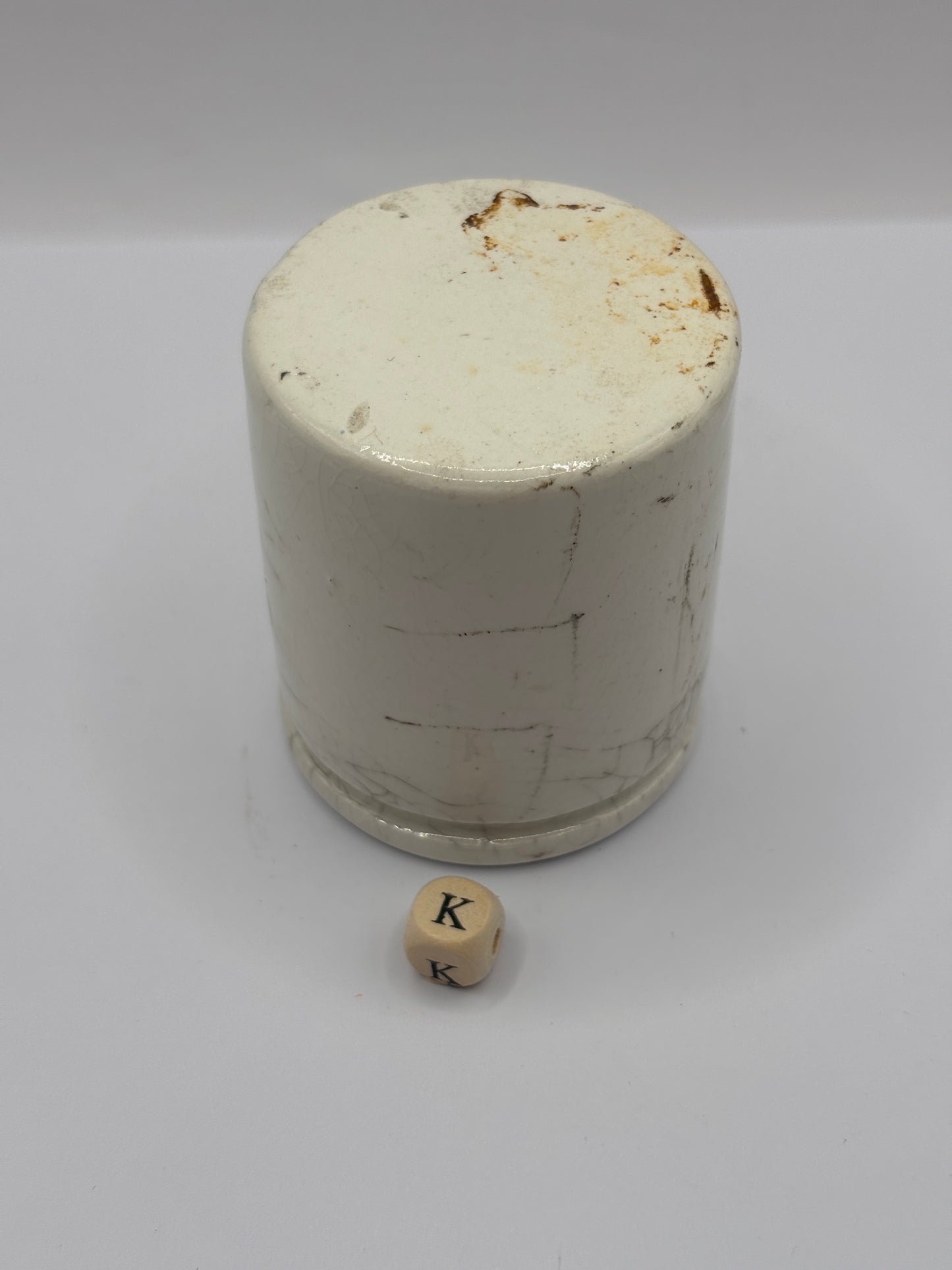 Old small chunky stoneware pot (k)