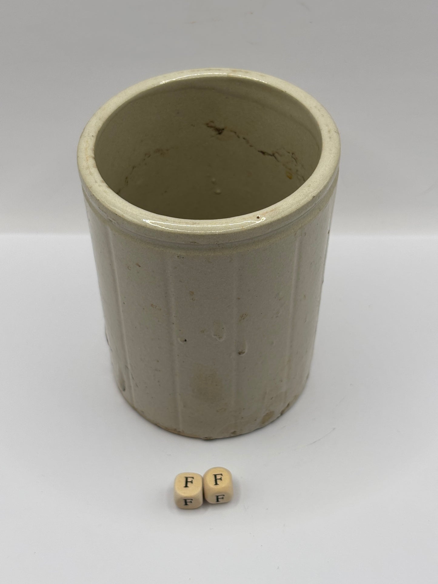 Old 1lb ribbed stoneware jam pot (ff)