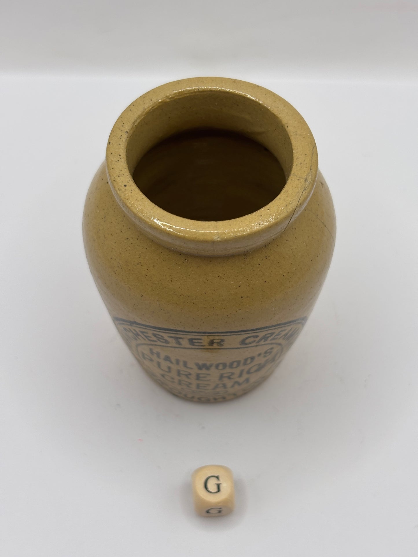 Old advertising cream pot, Manchester creamery Hailwoods (G)