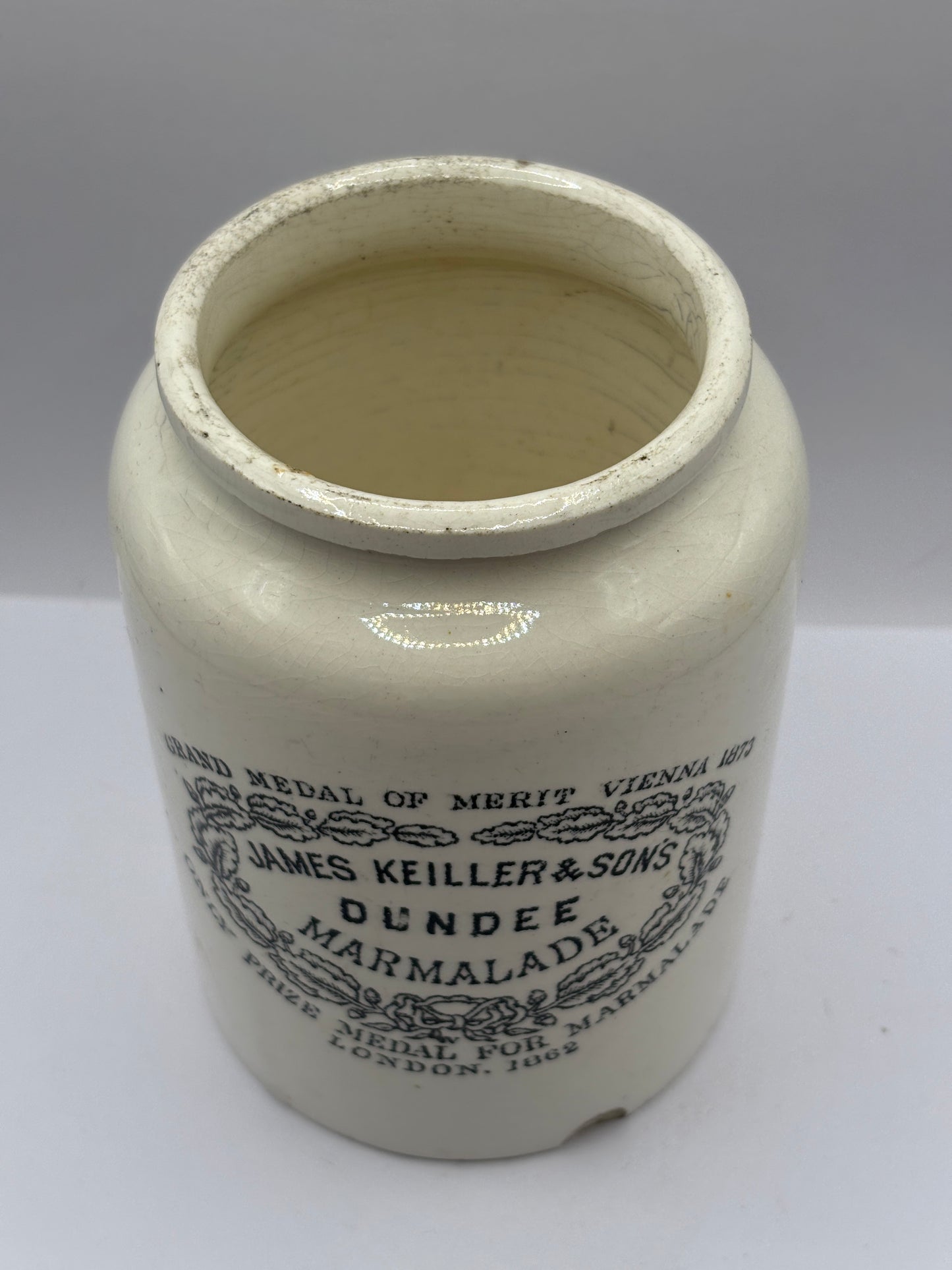 Old 2lb rolled top Dundee marmalade jar, collared top