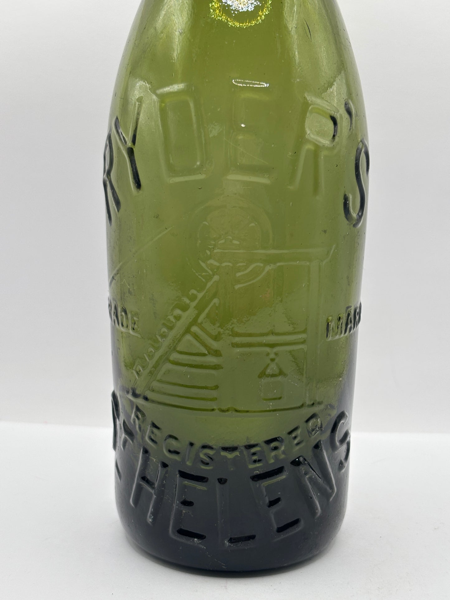 Old pictorial beer bottle, Ryder’s, St Helens