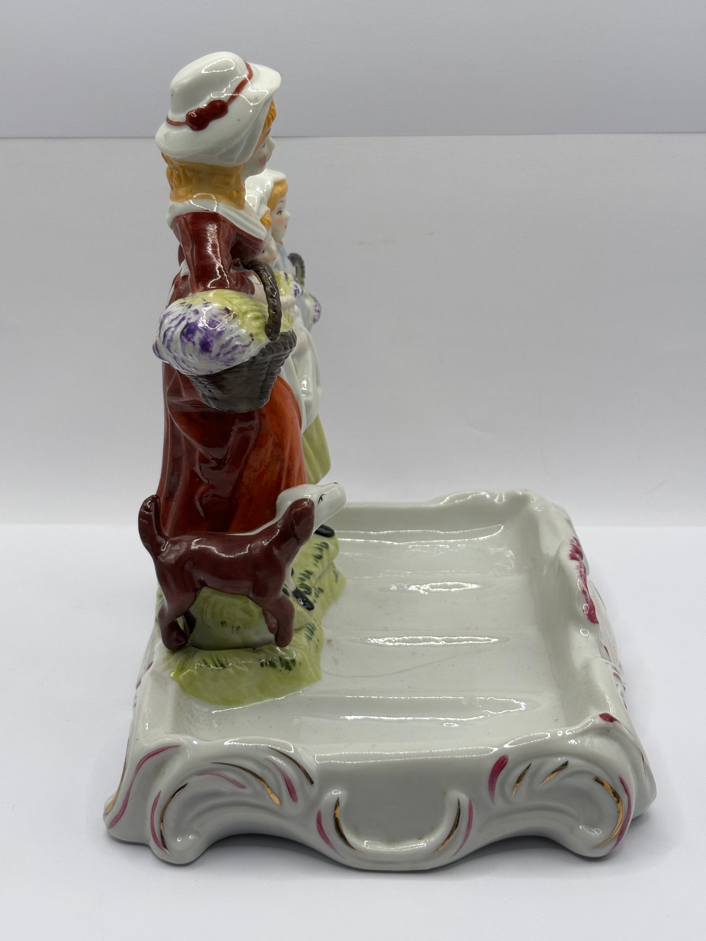 Old advertising soap dish, Yardley English Lavender