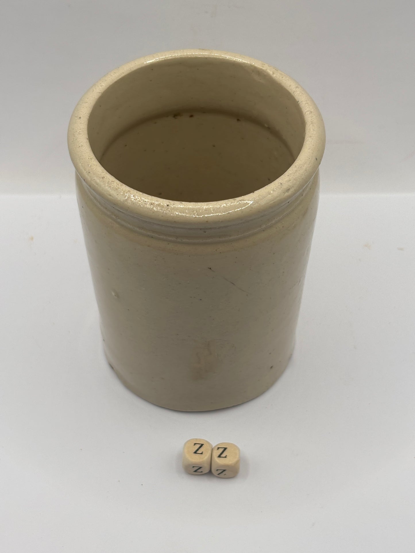 Old 1lb rolled top stoneware jam pot (ZZ)