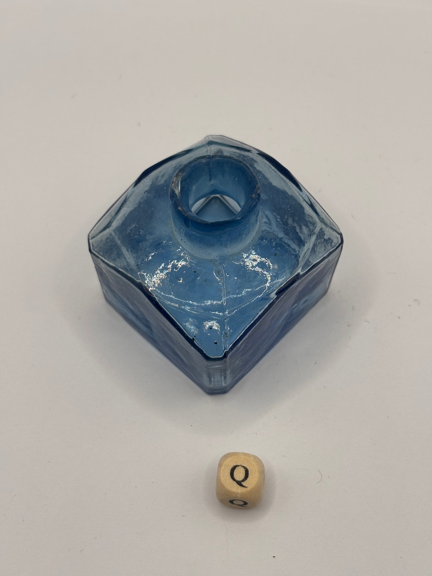 Old blue glass ink bottle, inkwell, penny ink (Q)