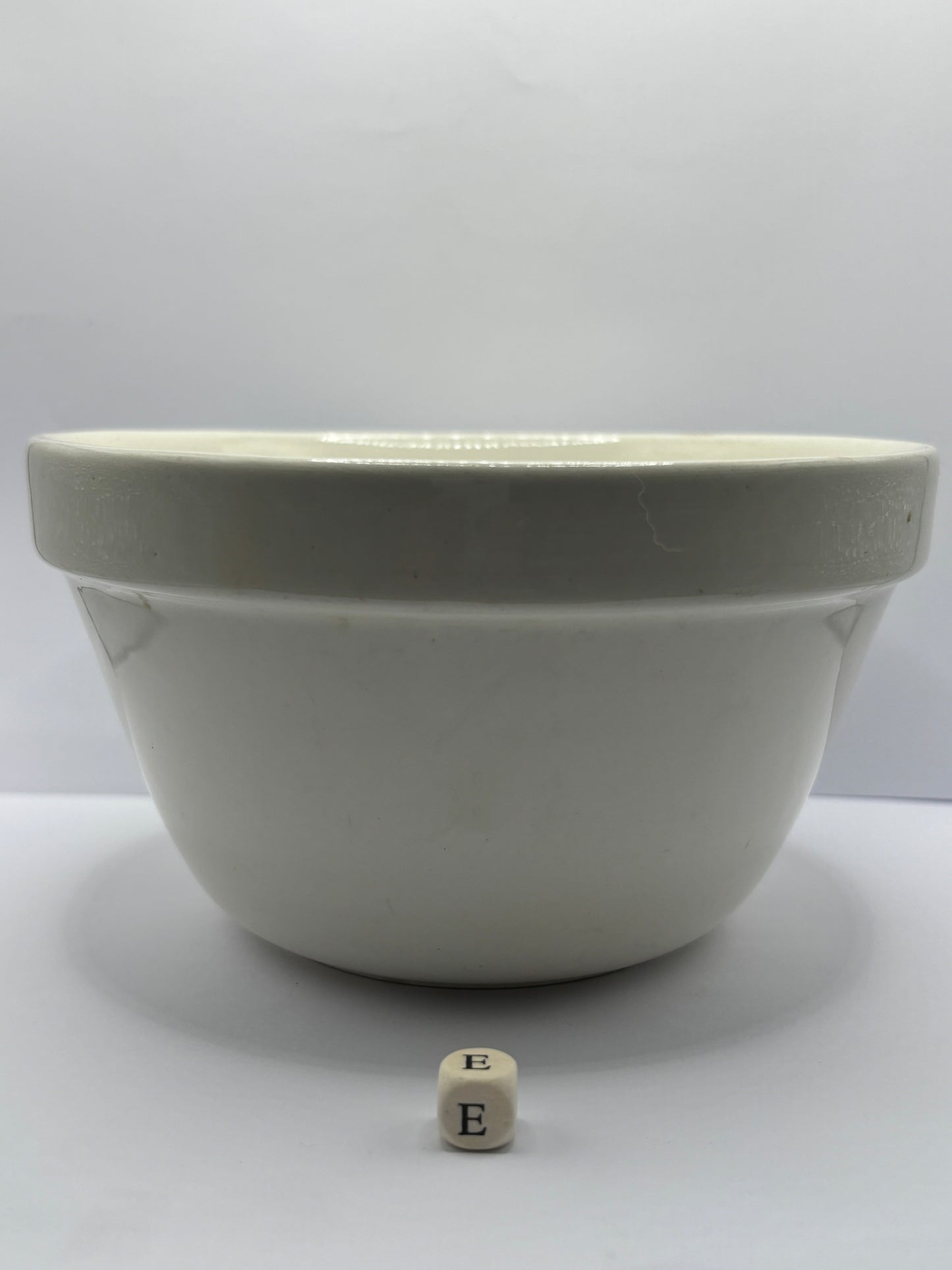 Vintage pudding bowl (E)