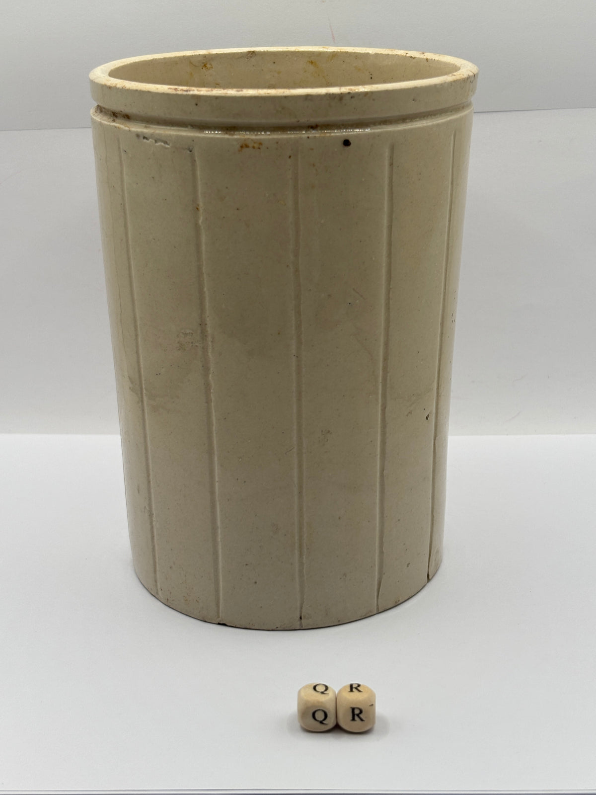 Old large 3lb ribbed Hartleys stoneware jam pot (QR)