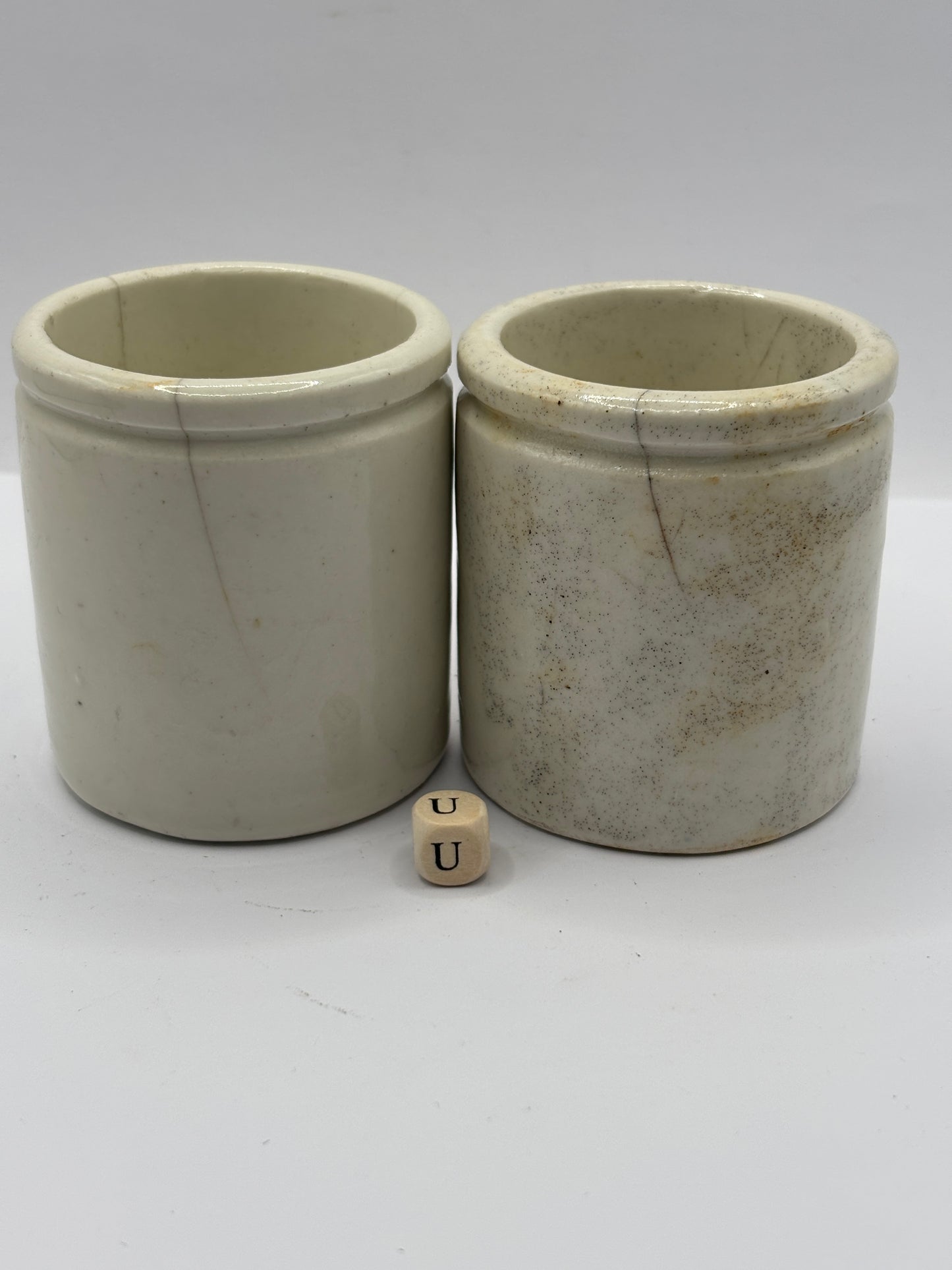 2 Old chunky stoneware pots (u)