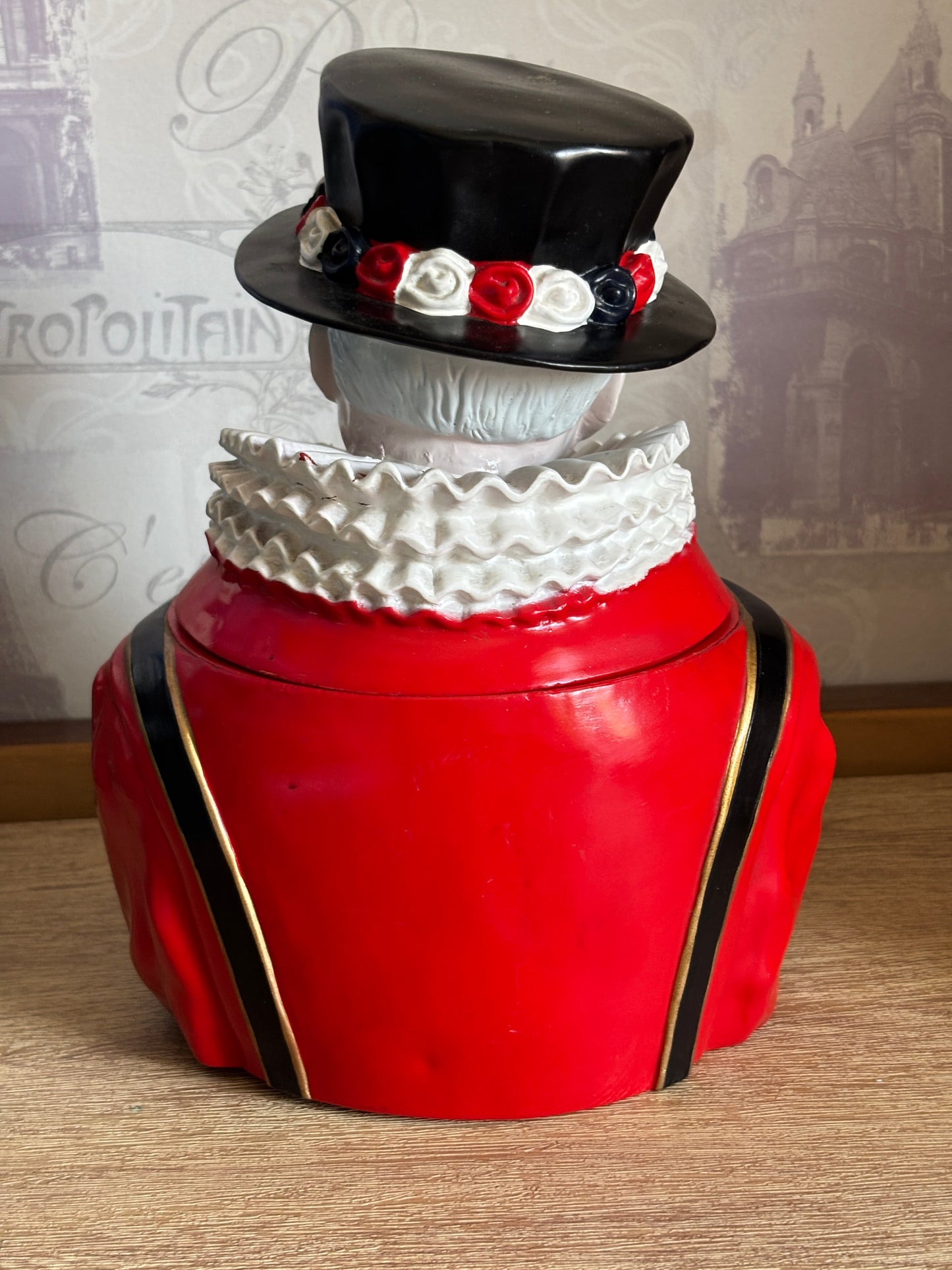 Vintage novelty advertising ice bucket, Beefeater