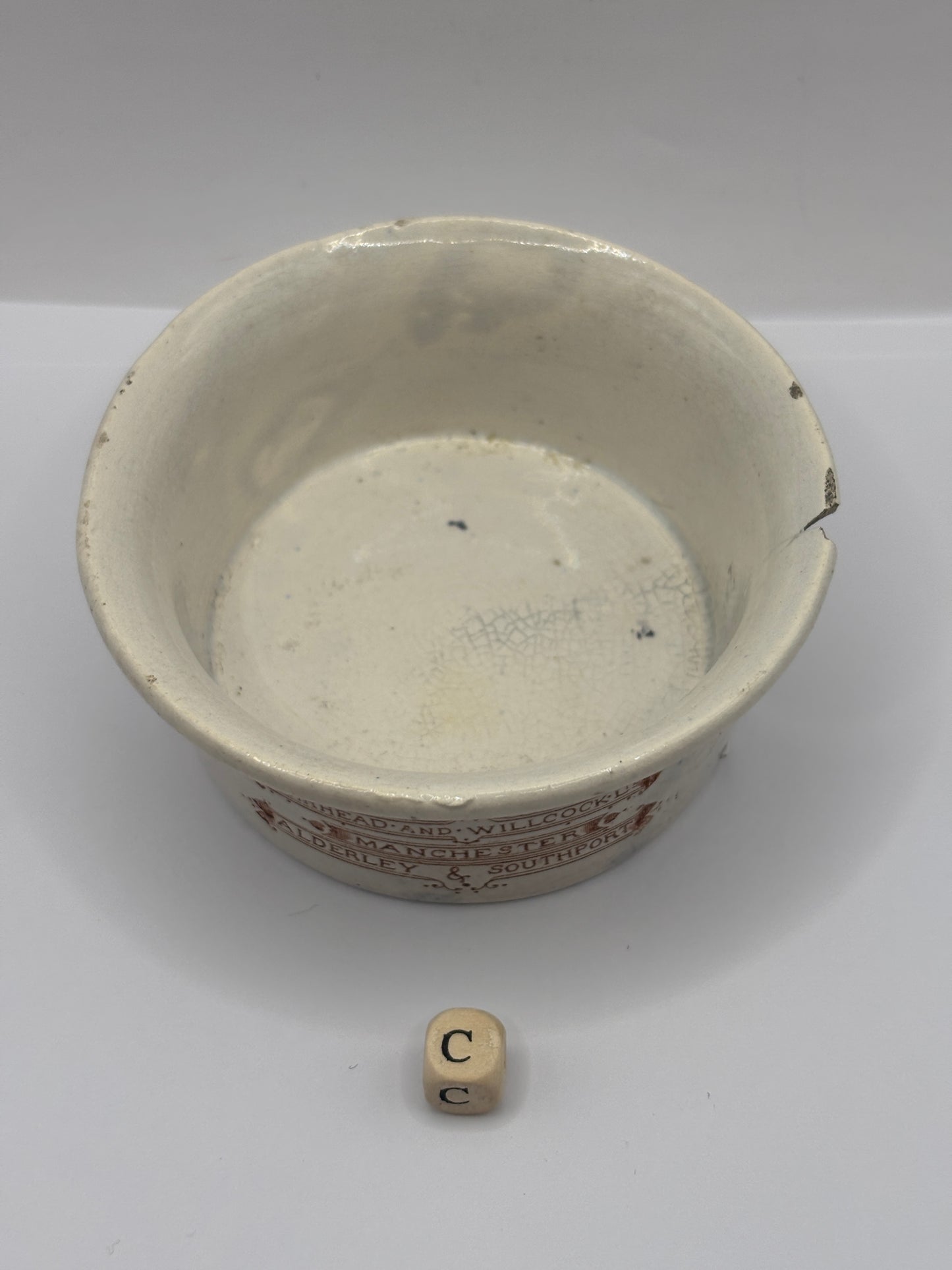 Old advertising meat paste pot, Murhead & willcock (c) damaged