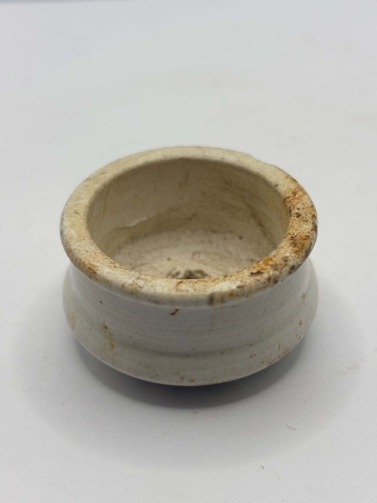 Old advertising baby feeder lid