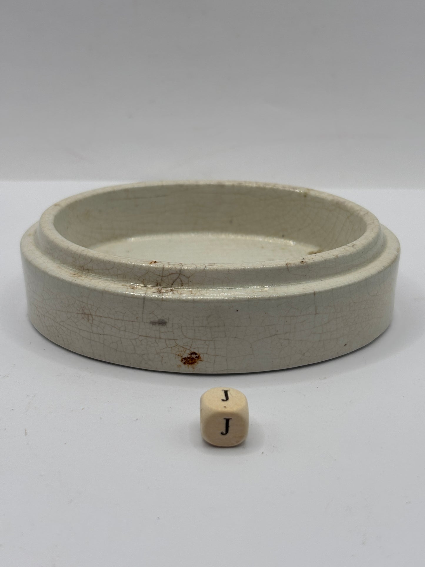 Rare oval shaped pot lid base, stacker (J)