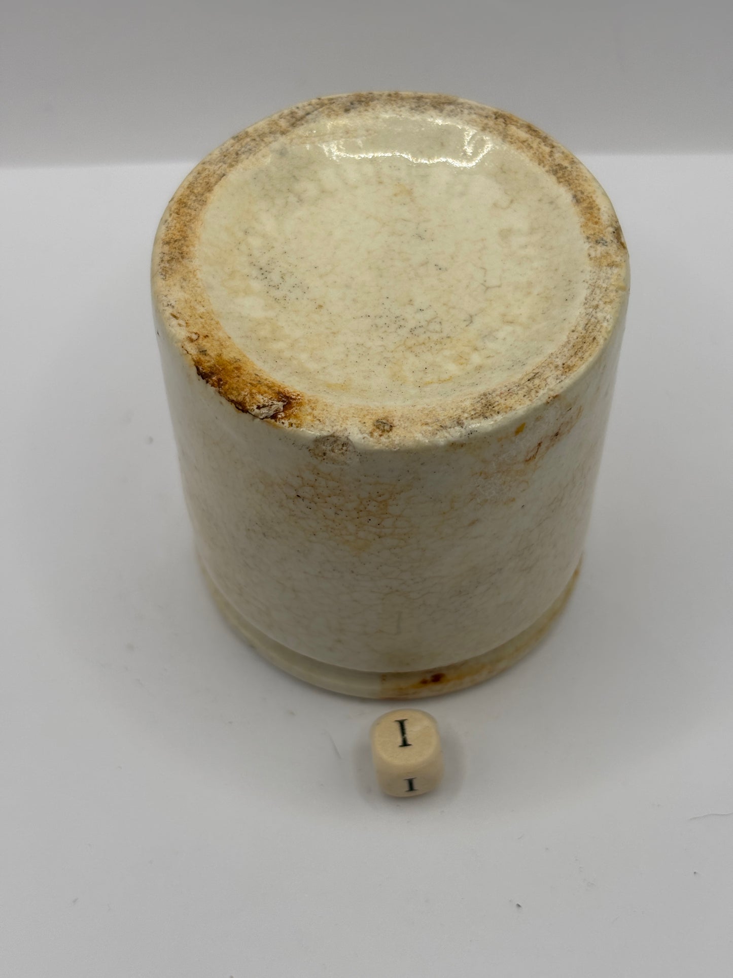 Old chunky stoneware pot (i)