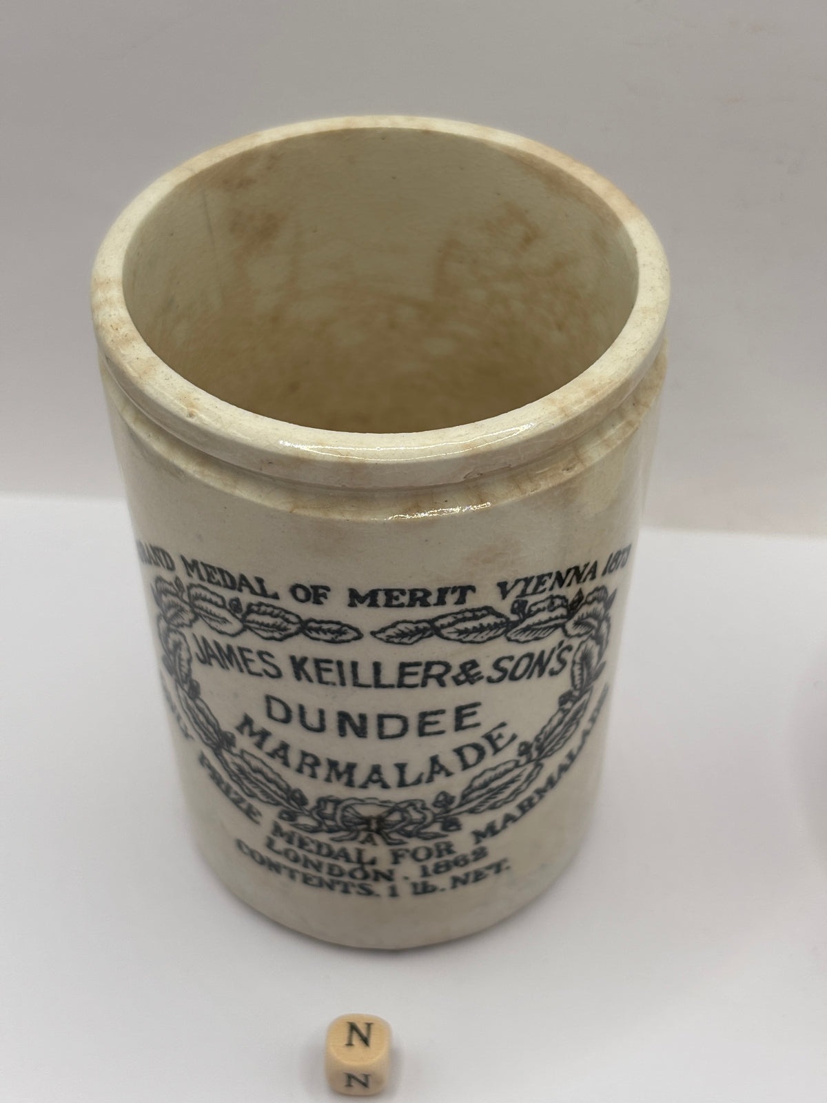 Old 1lb stoneware marmalade pot, James Keiller Dundee marmalade (N)