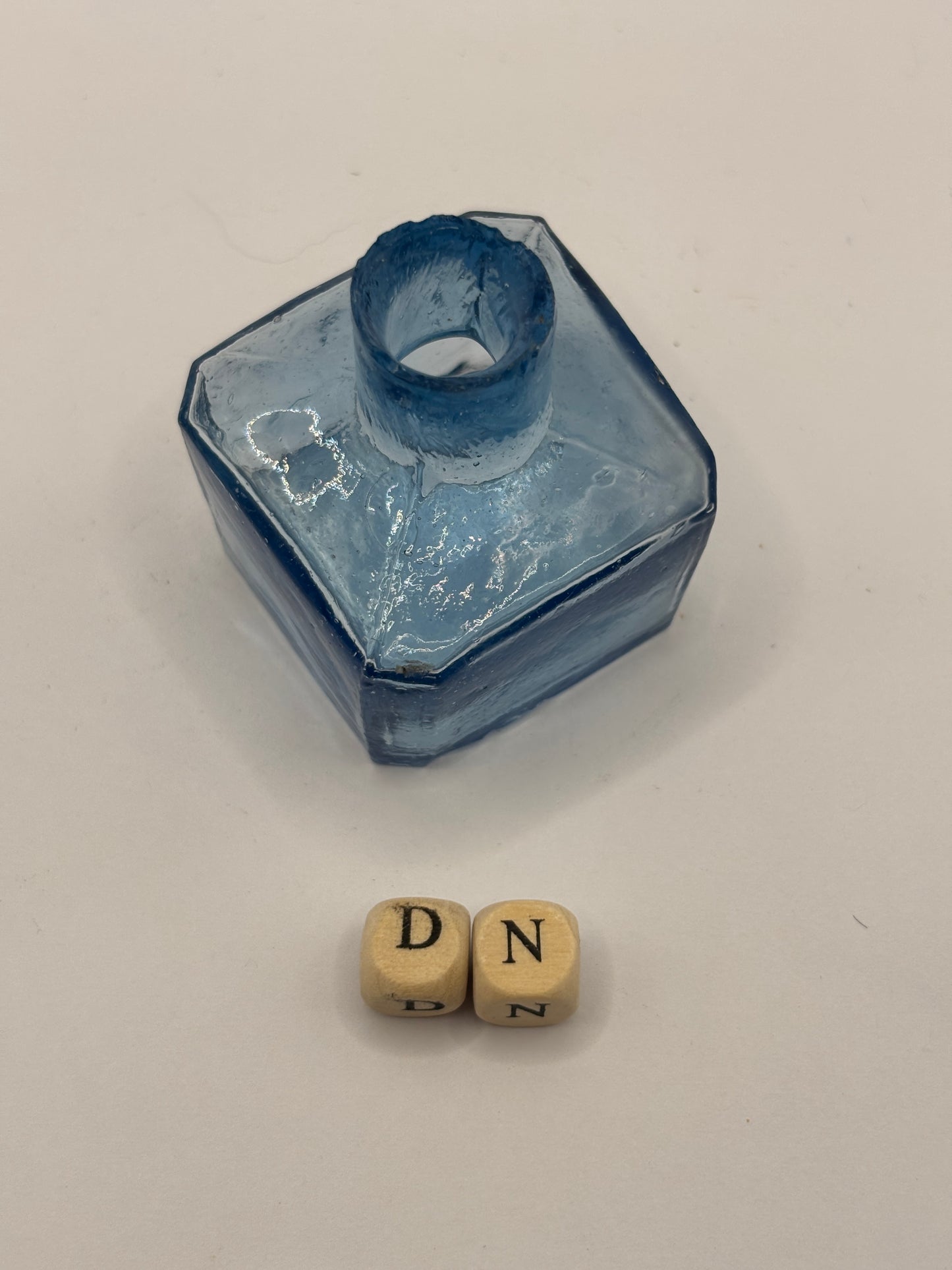 Old blue glass ink bottle, inkwell, penny ink (DN)